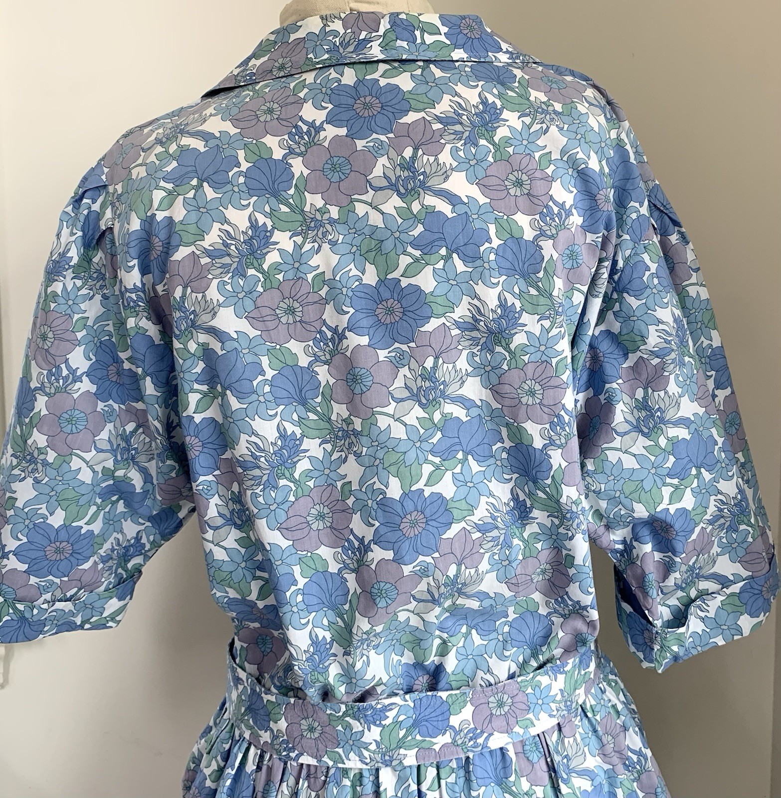 vintage 1960s Melissa shirtwaist dress cotton blue/lilac floral sz M full skirt
