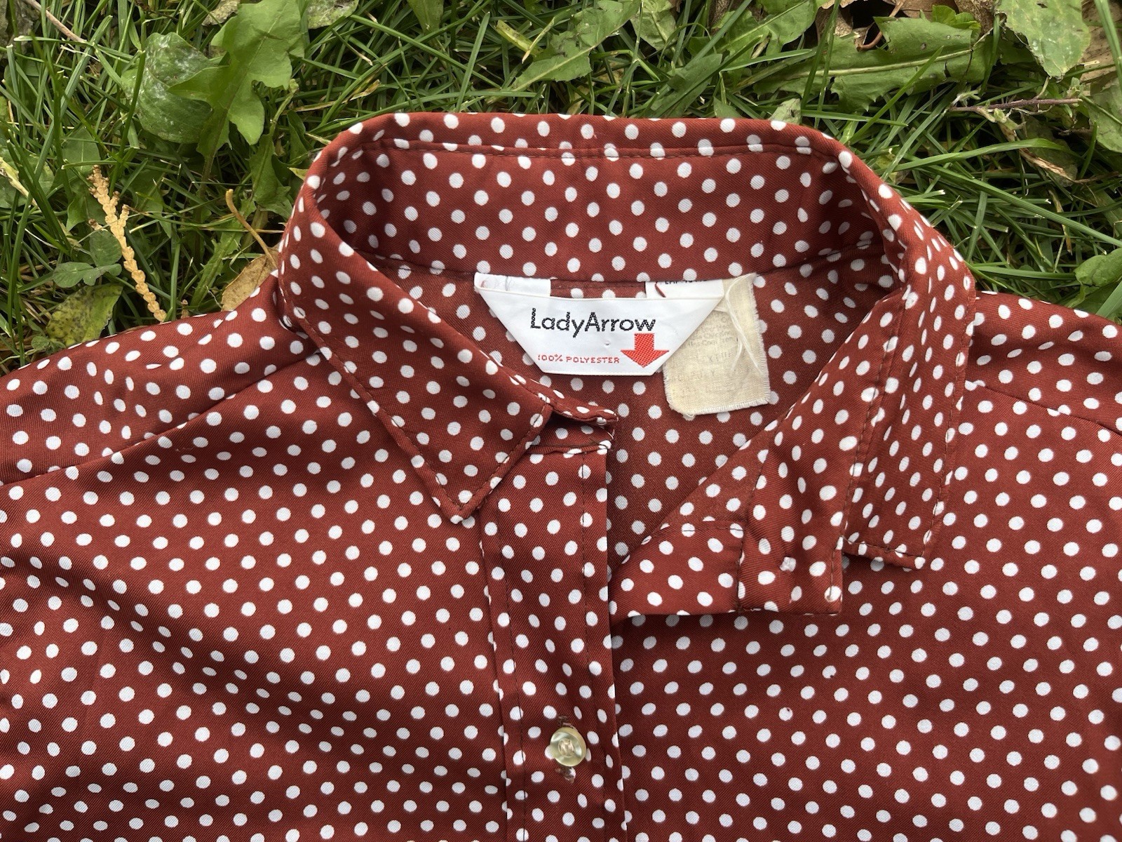 Vintage 70s Lady Arrow Polyester Button Front Polka Dot Top Size Medium