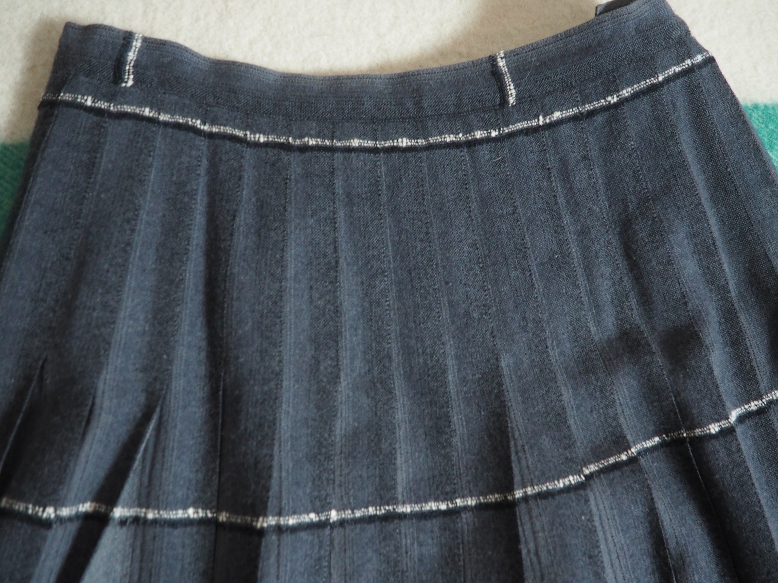 VTG 50s 60s Pendleton Turnabout Dark Gray Boho Goth Wool Plaid Skirt 27W Womens