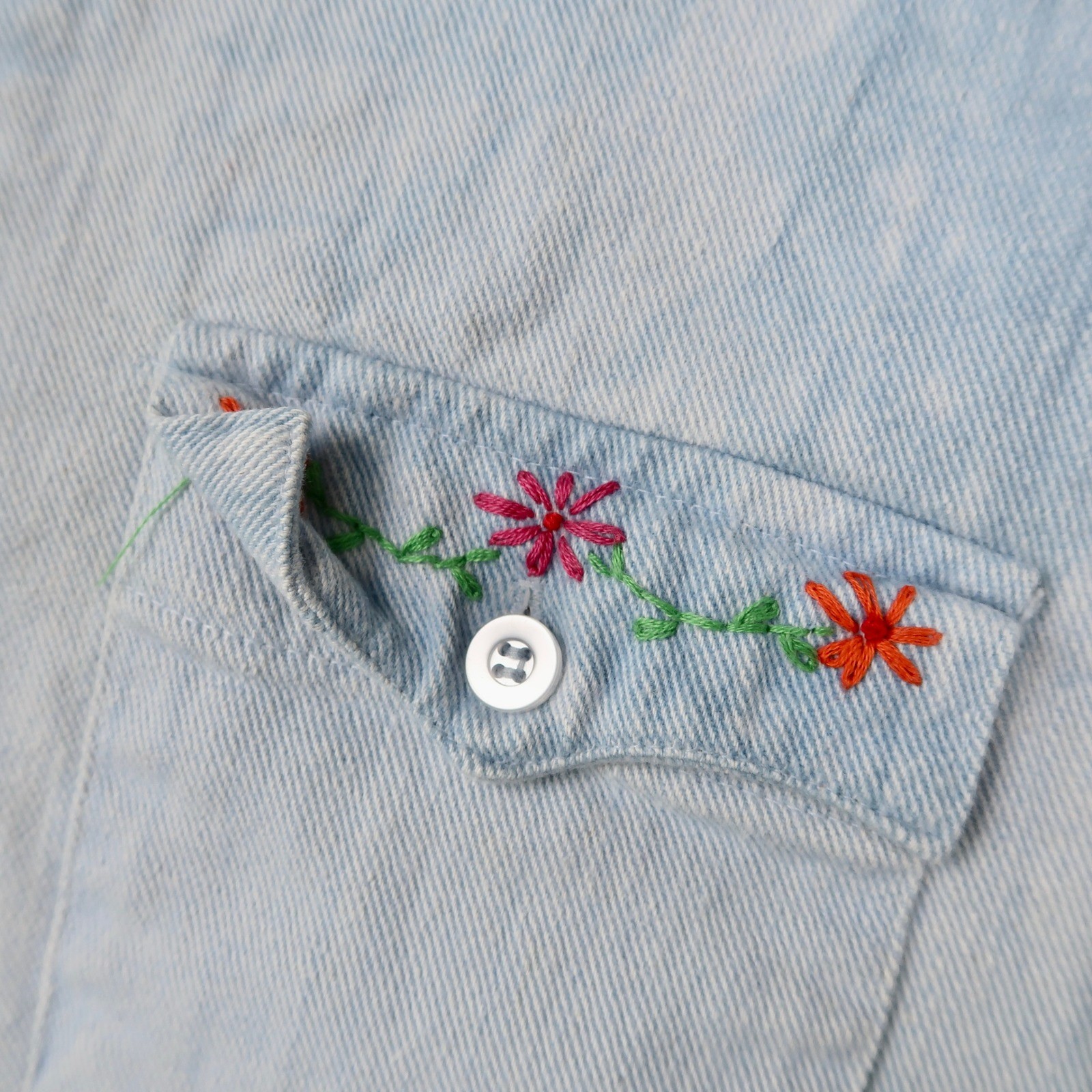 Vintage 70s Levis Big E Denim Shirt Womens M Floral Embroidered Western USA