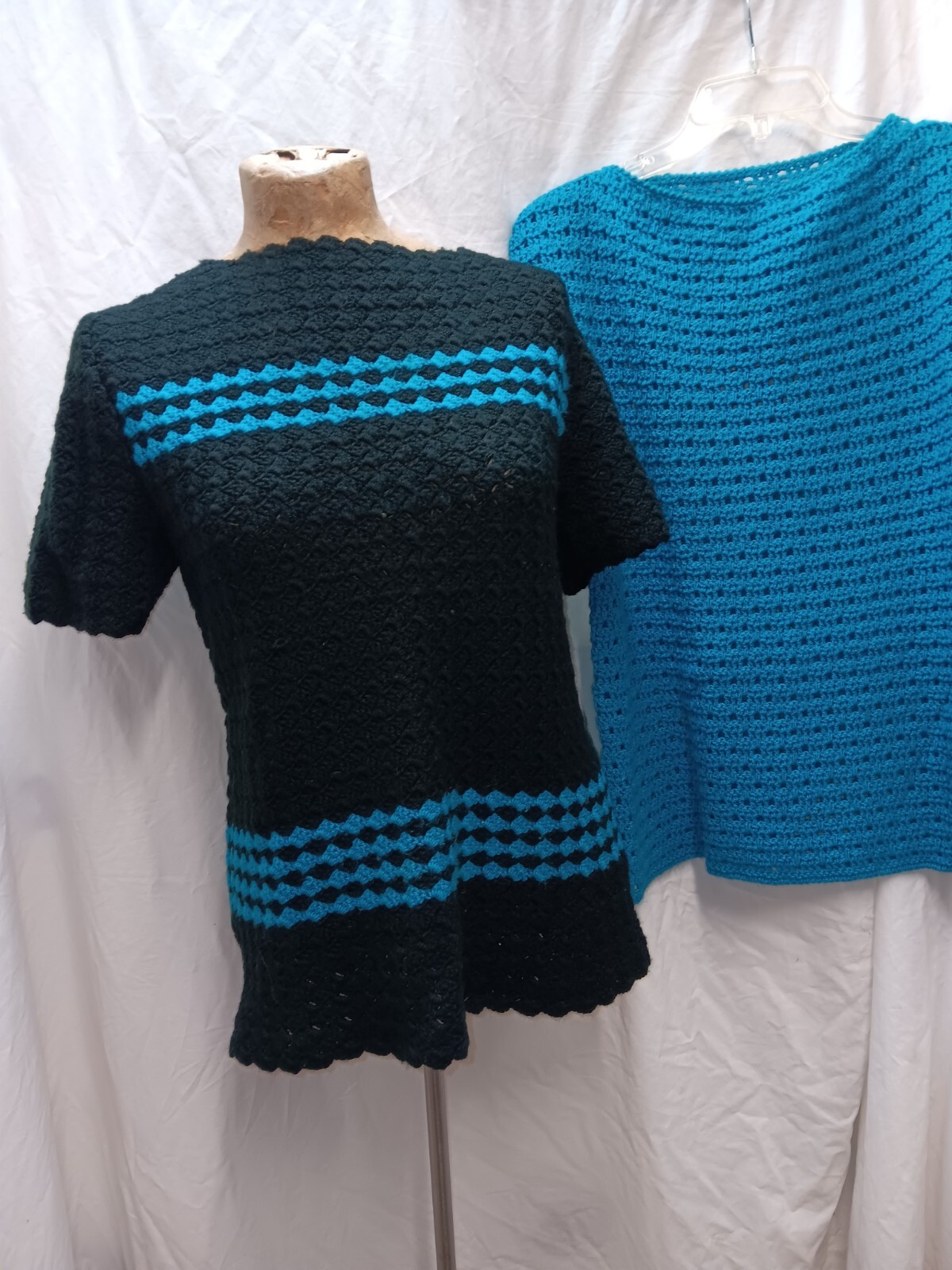 Lot of 2 Vintage 1950’s Hand Knit Cotton Wool Turquoise Black Sweater Tops M