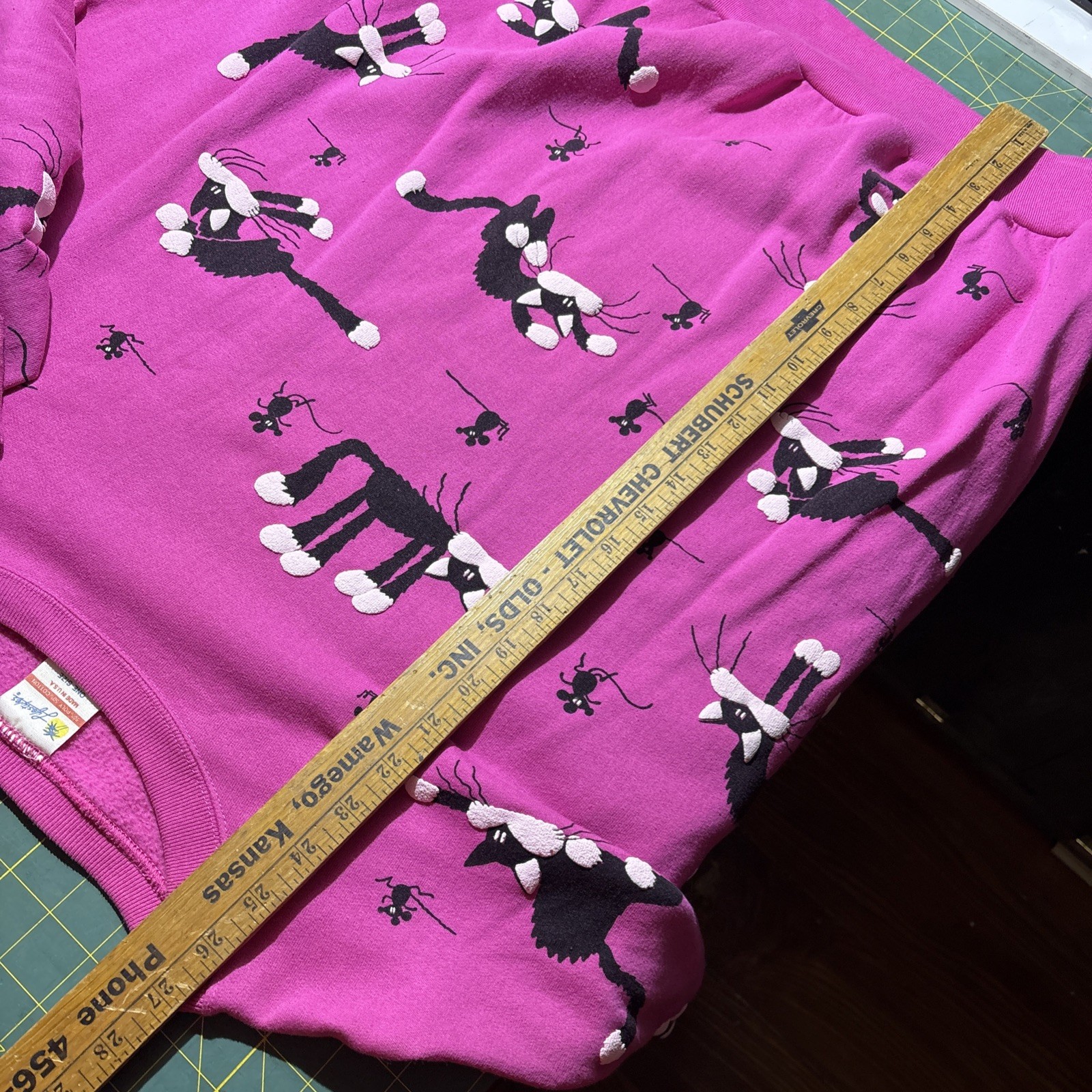 VTG 80s Kitty Cat Mouse Hot Pink Oversized Sweater AOP Lifestyles
