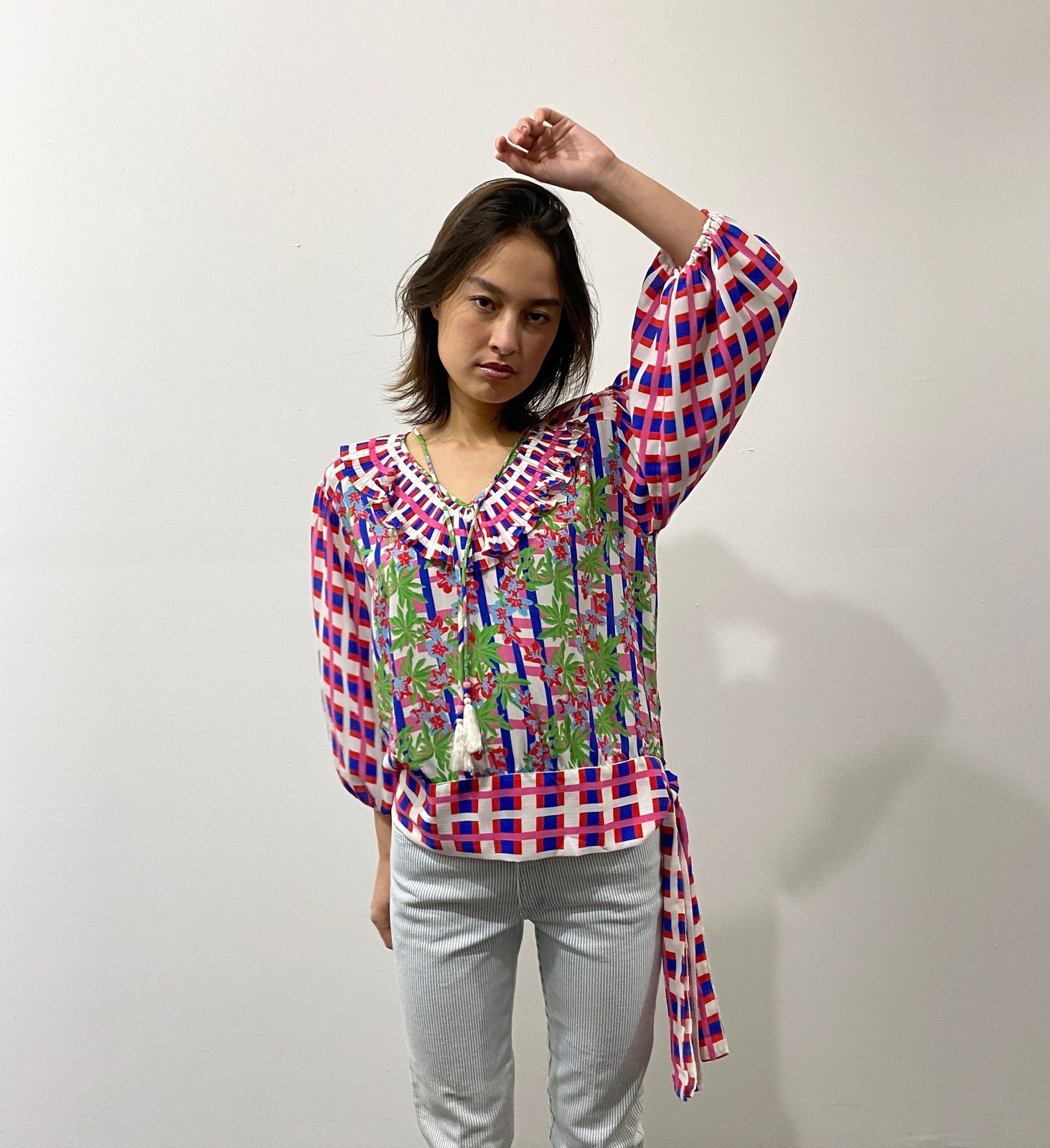 vintage Diane Freis floral top: 80s bold geometric flounce ruffle collar top