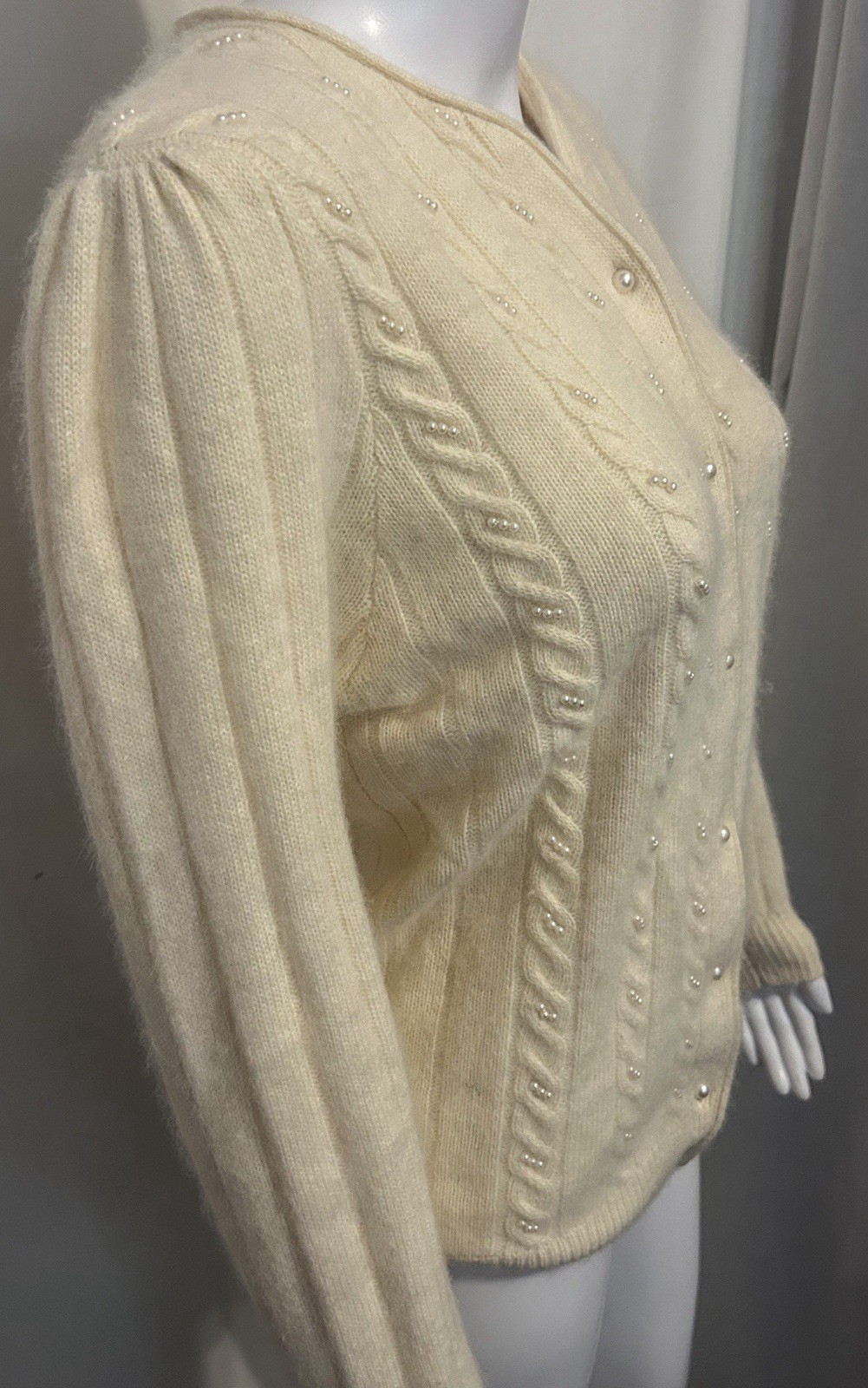 Rare Vintage Club Classic Sz 8 Cream Faux Pearl Angora Cardigan Retro Elegant