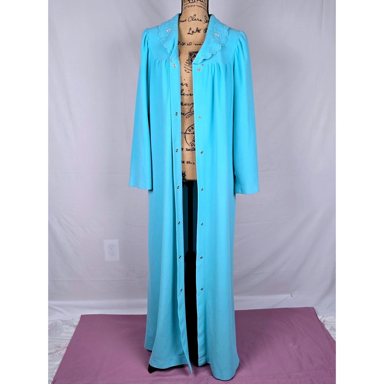 Vintage Shadowline Robe Turquoise Blue Fleece Floral Embroidered Snap Front L