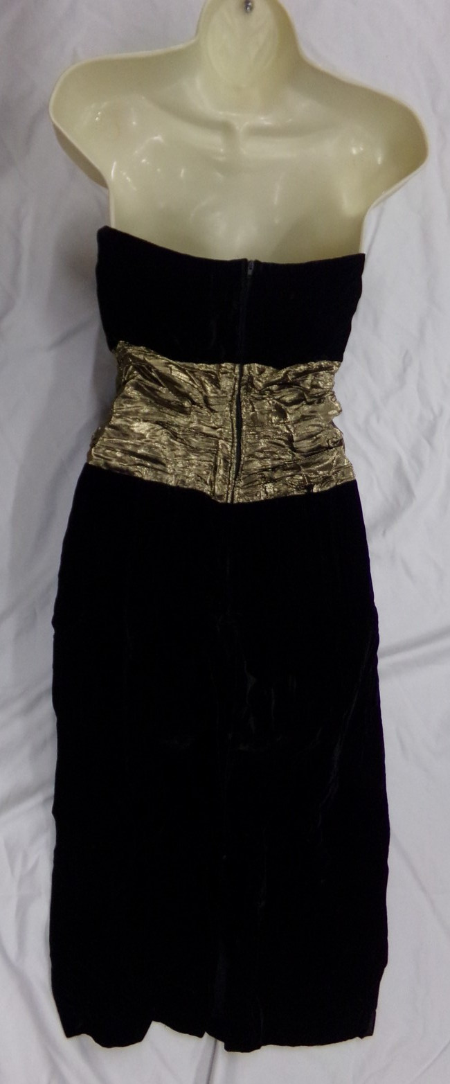 Vintage 80’s Chenelli Womens Size 6 Black & Gold Velvet Sleeveless Dress