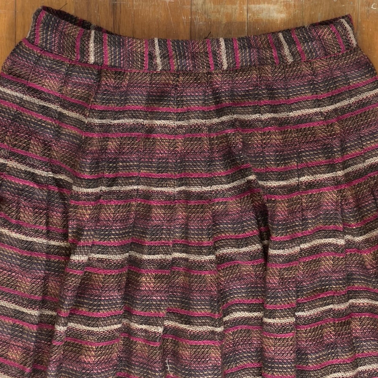 Vintage Striped Pleated Skirt Size XS 26″ Waist 1970s Woven Acrylic Knife Pleats
