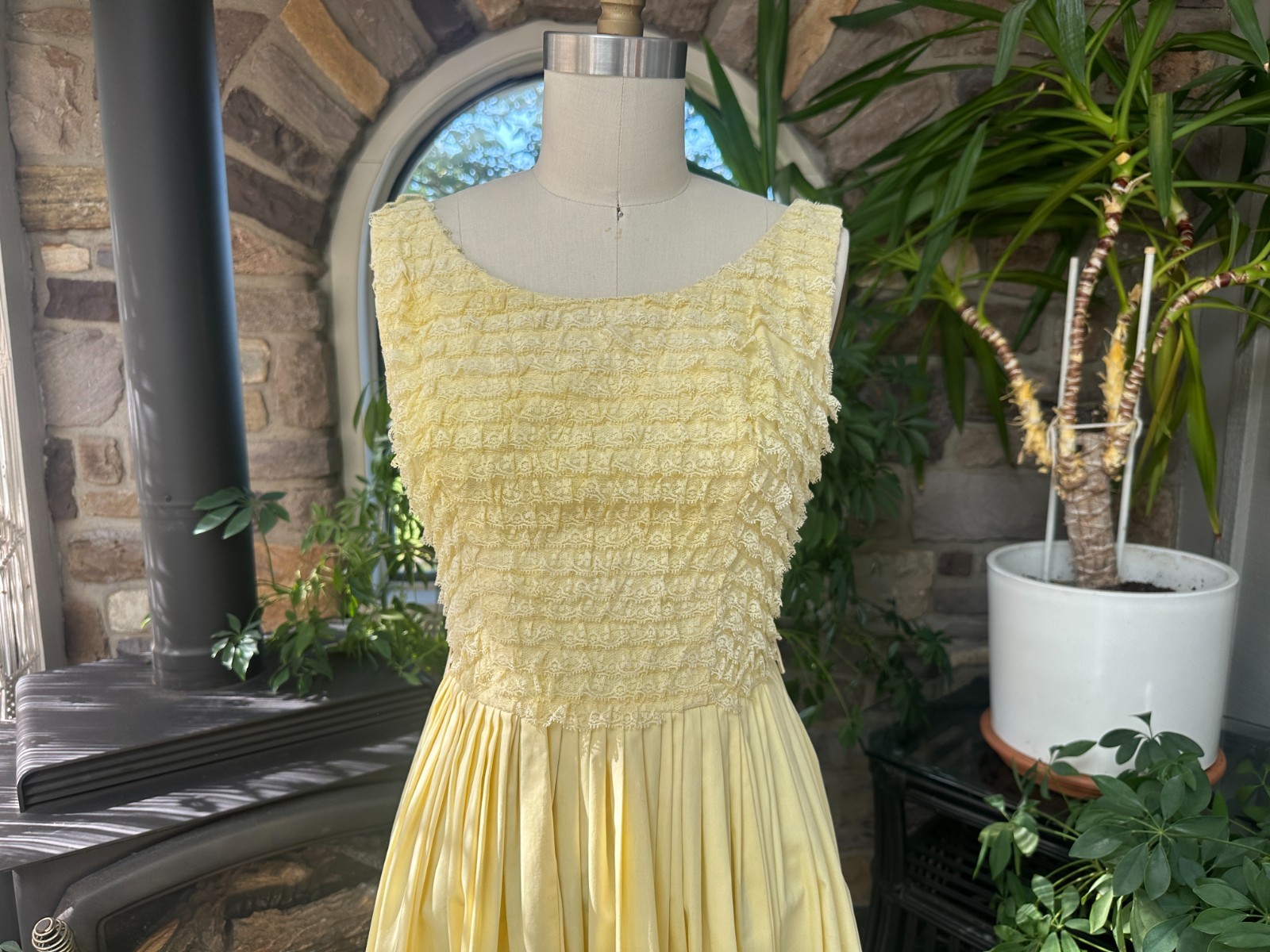 Vintage 1950s Yellow Cotton and Lace Rockabilly Dress Wendy Woods