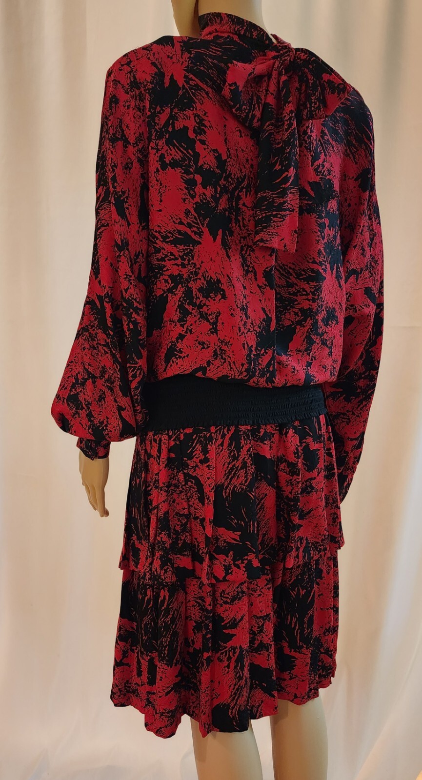 Nieman Marcus VTG Red/Black Abstract Print Dropped Waist Silk Dress Size 10