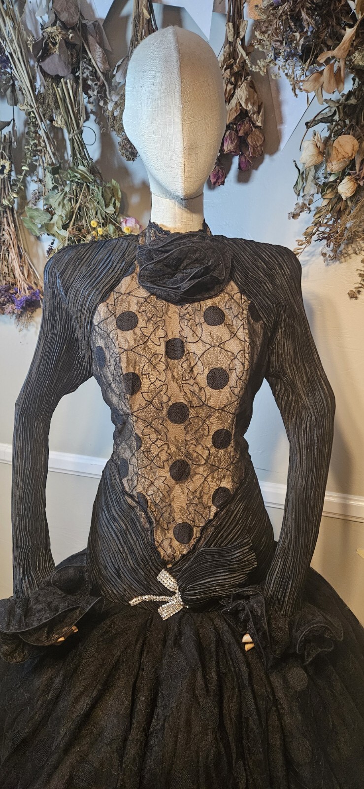 Vintage 1980s Black Saks Fifth Ave High Low „Dynasty” Style Formal Ball Gown As