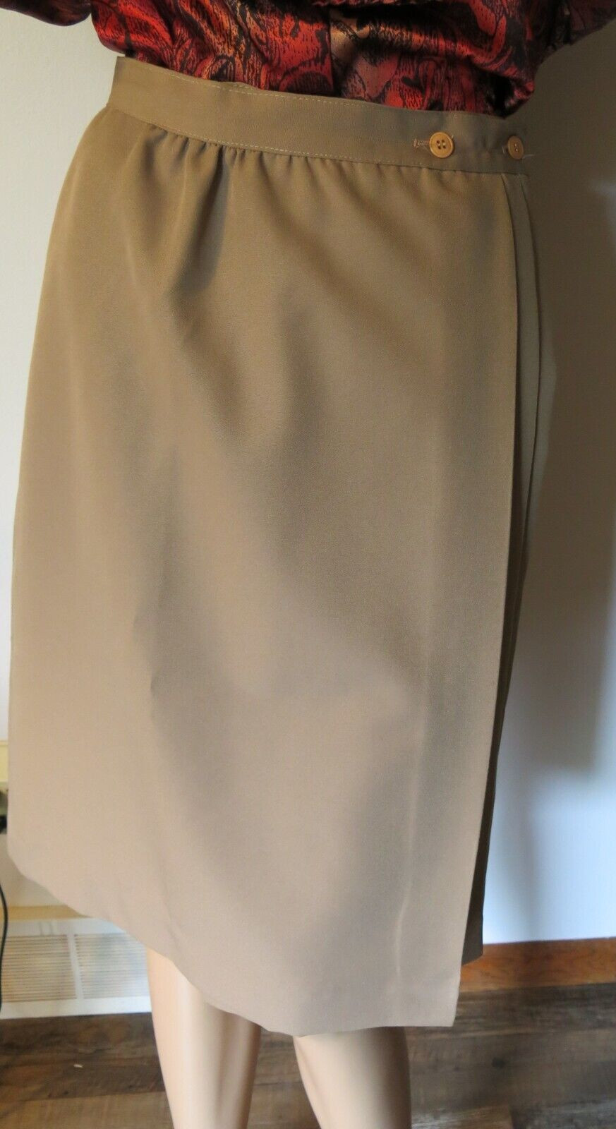 Take 1 Skirt Size 14 Tan Wrap Style Made In USA Polyester Women Vintage