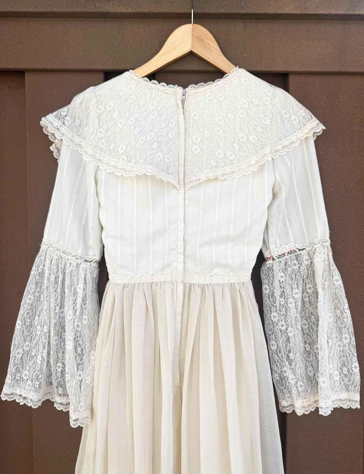 70s Gunne Sax Cream Off-White Lace Tie-Front Ruffle Floral Trim Maxi Dress