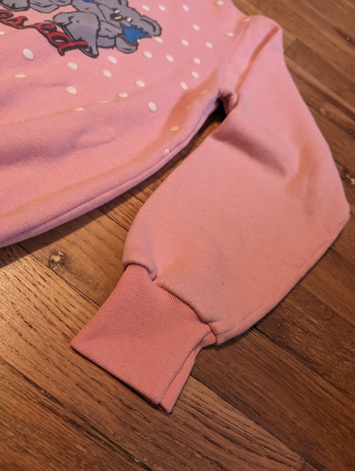 Vtg „Bearly Dressed” Koala Sweatshirt – Medium (?) – Pink Pullover Cute Joke Pun