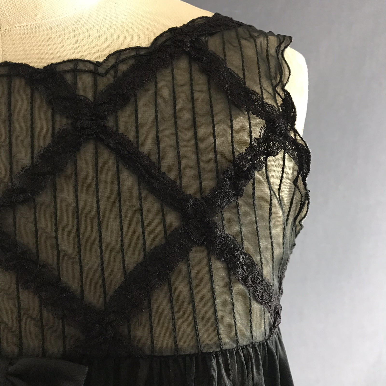 Vintage EYEFUL BY FLAUMS Ultra Sheer Nylon Sweeping Nightgown Union Lingerie S