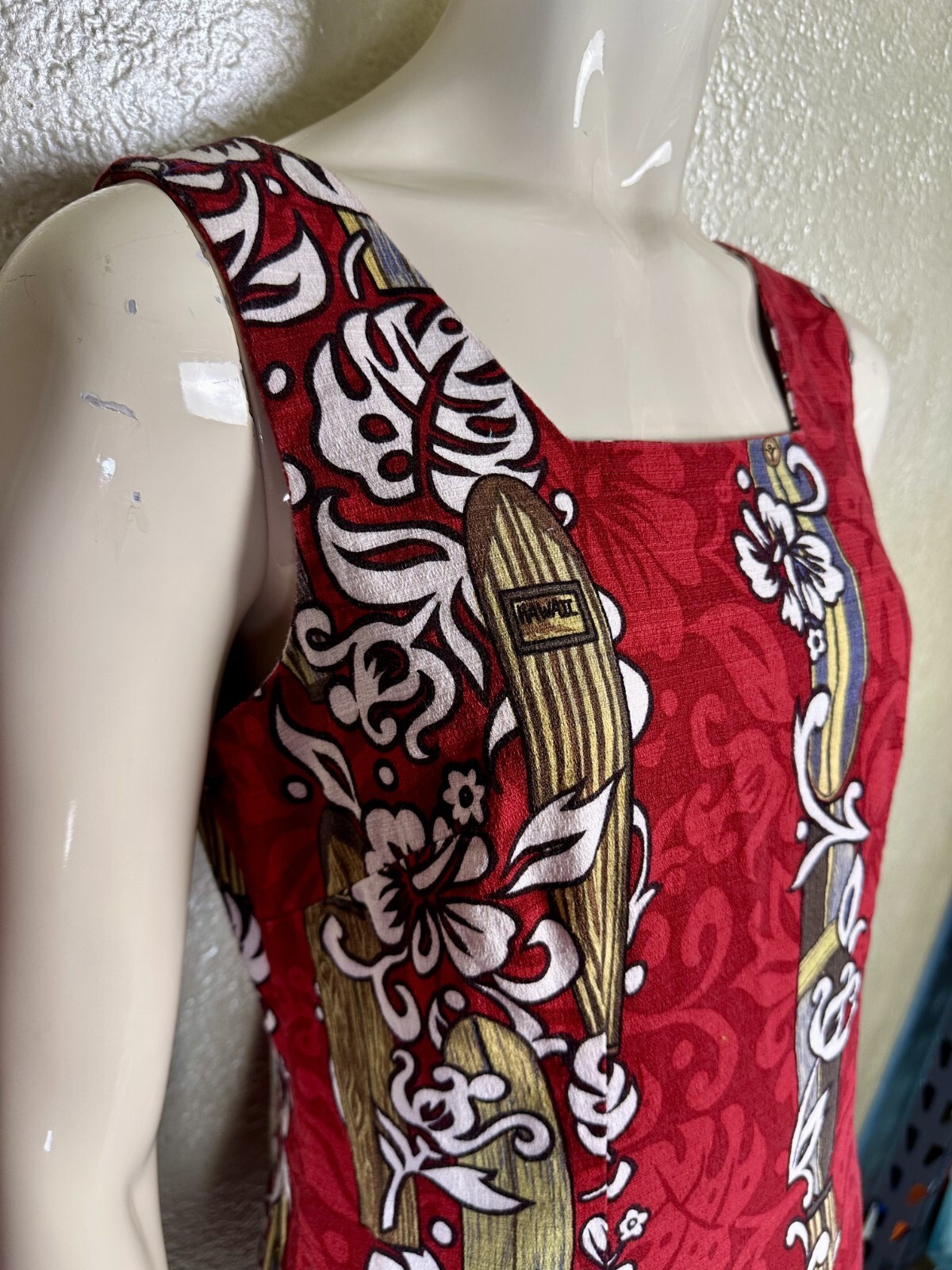 Vintage 1990s Ladies SHANNON MARIE Red Surfboard Hawaiian Cotton Barkcloth Dress