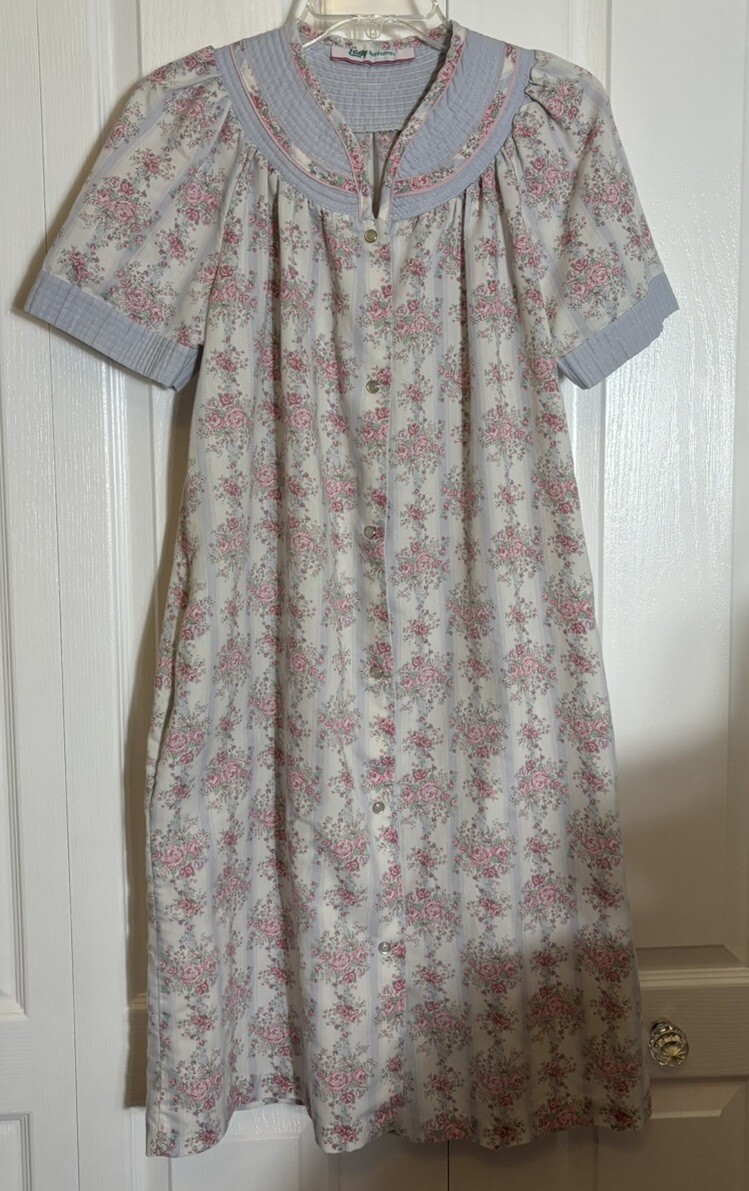Vintage Lady Manhattan Robe Nightgown Day Dress Mumu Pink Floral Snap Small