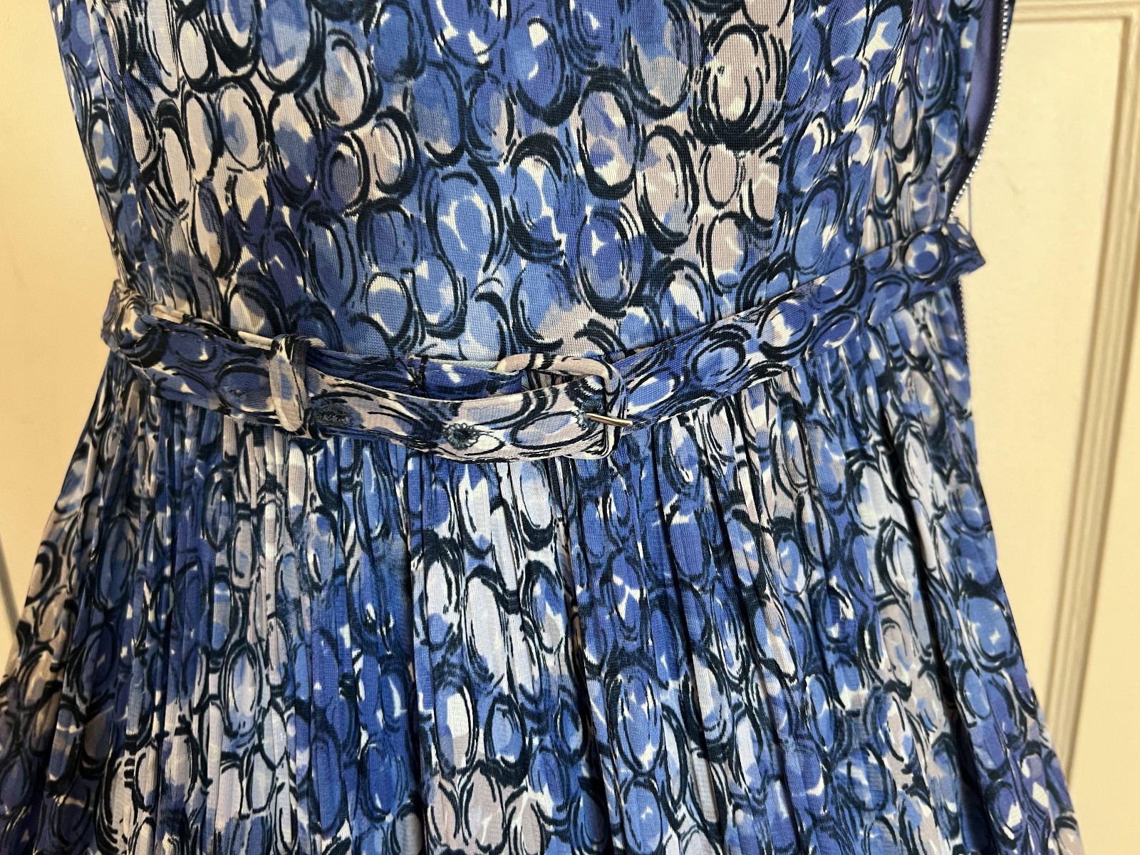Vintage blue geometric 50s soft knit dress Fancy collar rhinestones belt Size L