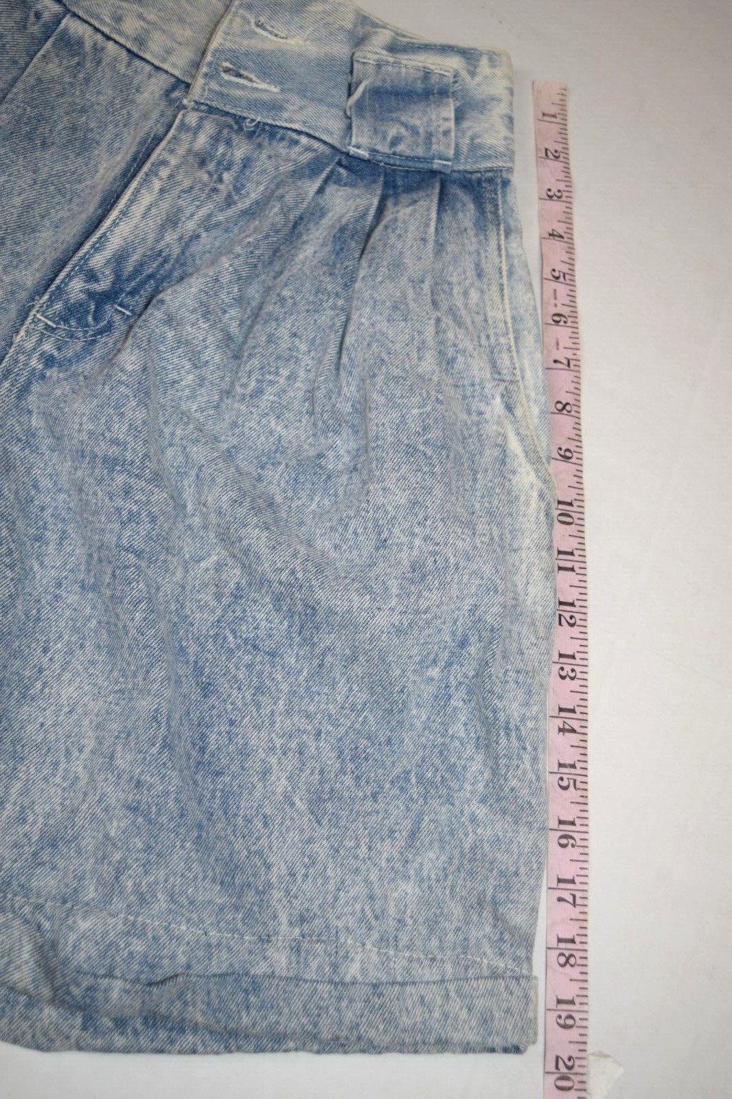 Vintage Shorts Watch LA Size XS/S 80s Denim High Waist Pleat Baggy 2 Button Zip