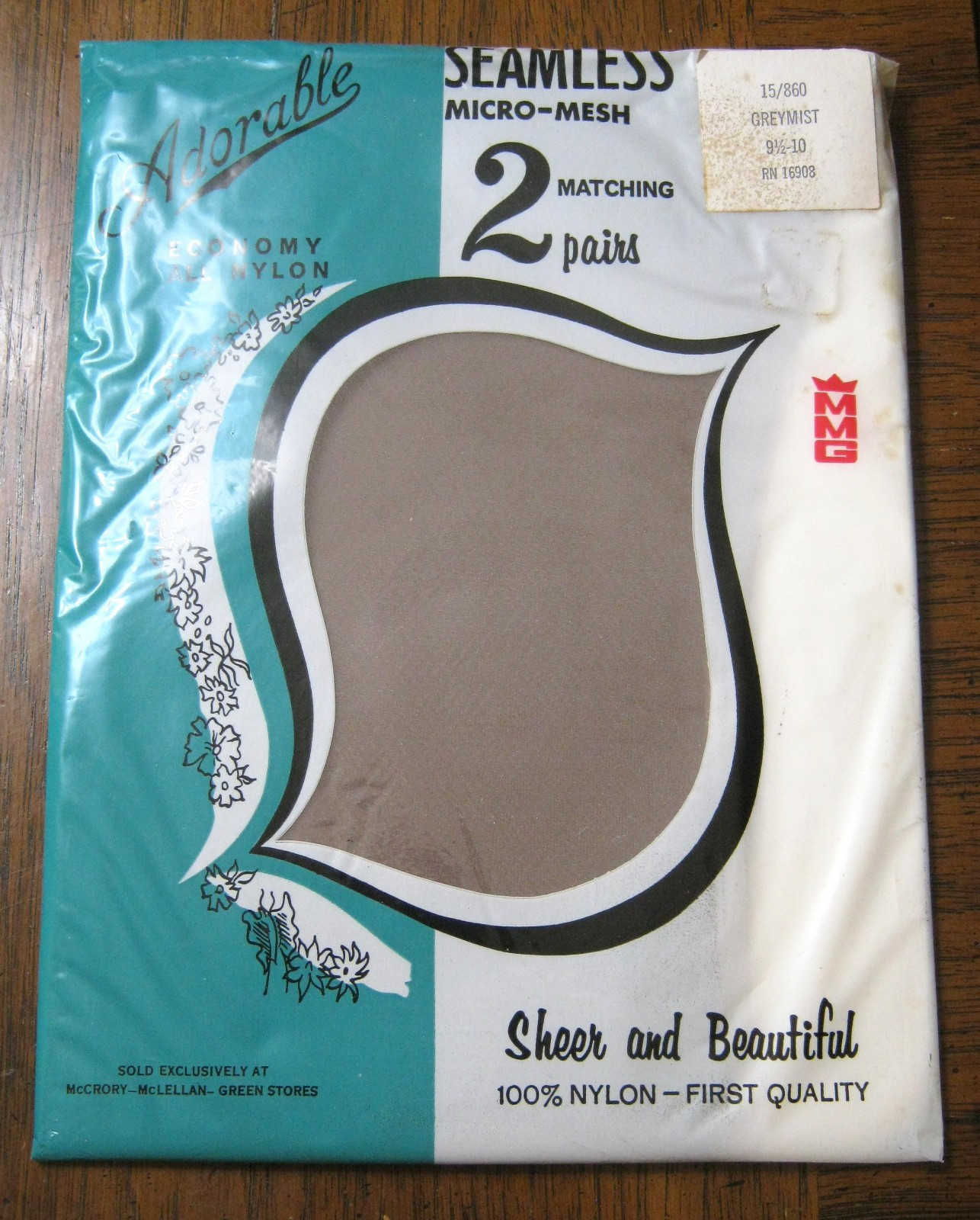 5 Pair NOS Vintage HANES Panty Hose & ADORABLE STOCKINGS Sz AB & 9 1/2-10