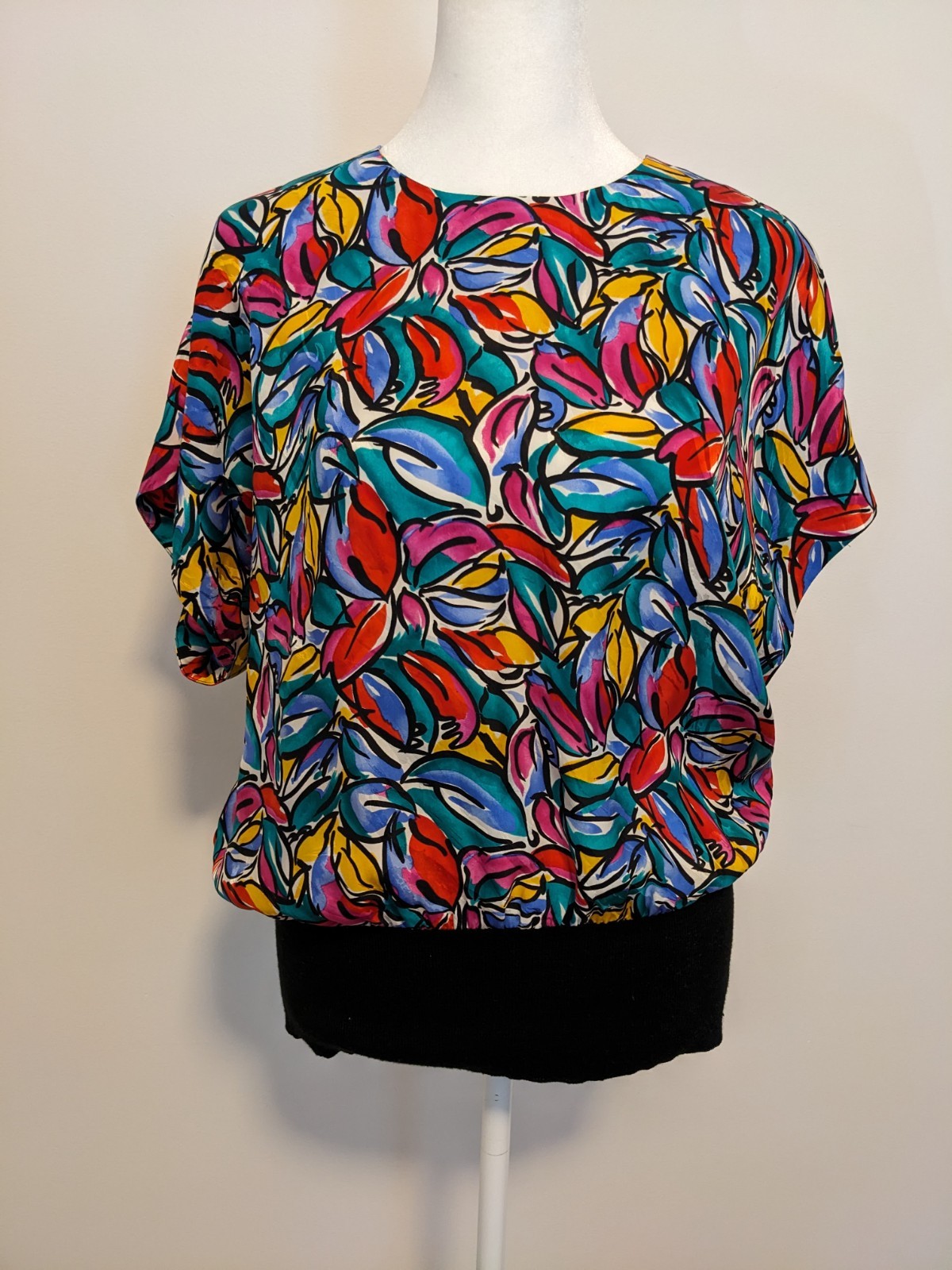 Adrianna Papell 100% Silk Vintage Floral Multi-Colored Blouse Sz 10 Button Back