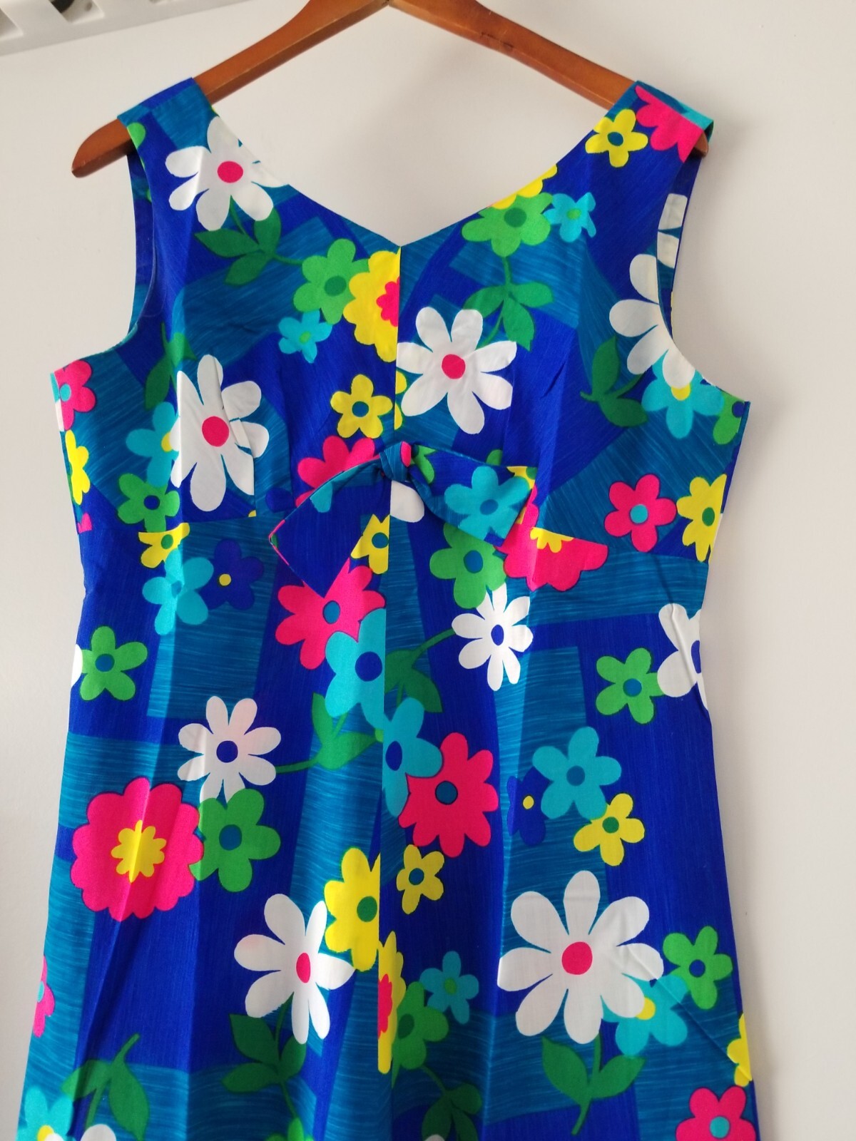 VINTAGE! Made in Hawaii Colorful FLORAL DRESS *See Pics for Measurements*