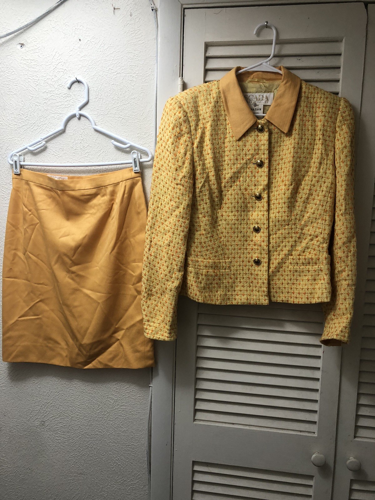 Vintage 1980s ESCADA Skirt Suit 80% Wool Size 40 Tweed Jacket Yellow Orange
