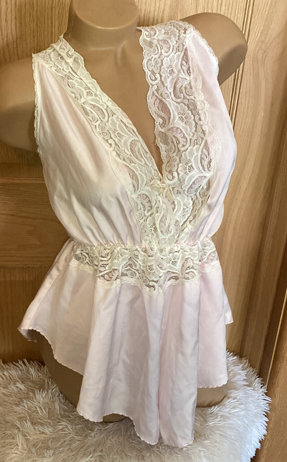 Vtg Teddy PINK Lace flutter Tap Bodysuit Playsuit CHANTILLY Lace One Piece #L9