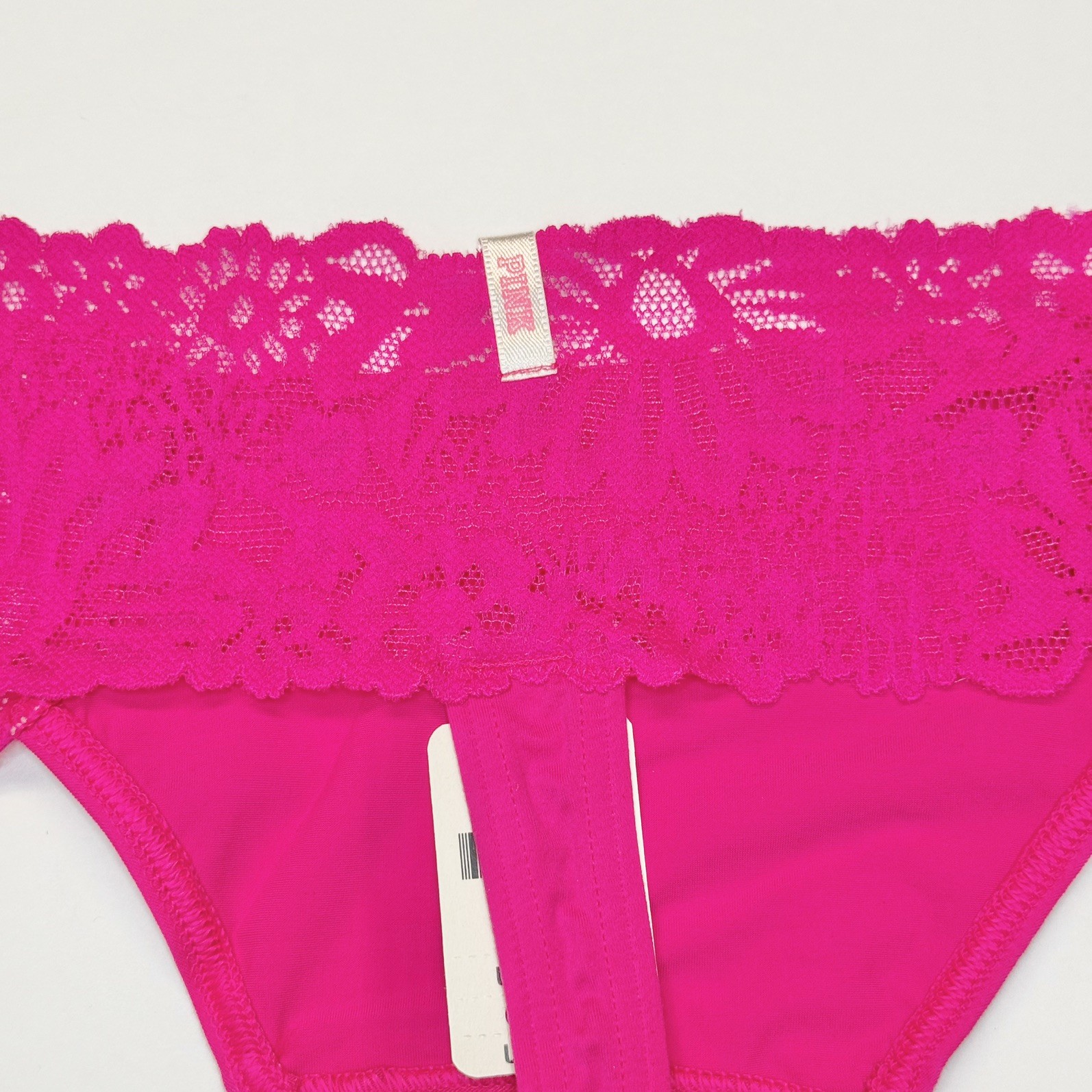 2016 Vintage PINK by Victoria’s Secret Solid Pink Lace Thong Panties Size Medium