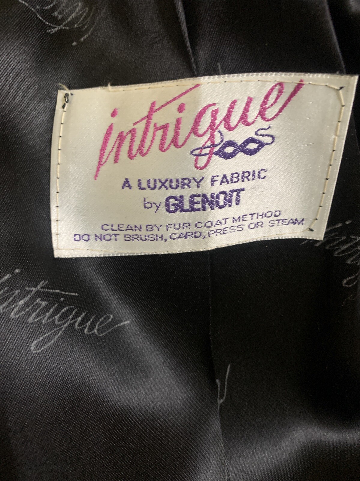 VTG Intrigue A Luxury Fabric By Glenoit Size 12 Black Faux Fur Mink Coat