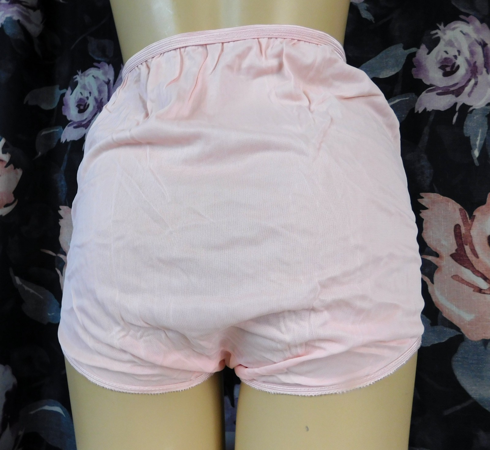 VTG NOS Nylon S Materna-Fit Lingerie for the mother to be Dan Howard Mfg. Co