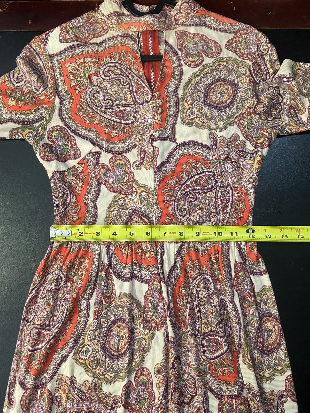 Vintage 60s/70s Handmade Paisley Long Sleeve Dress w Keyhole Neckline Size XS