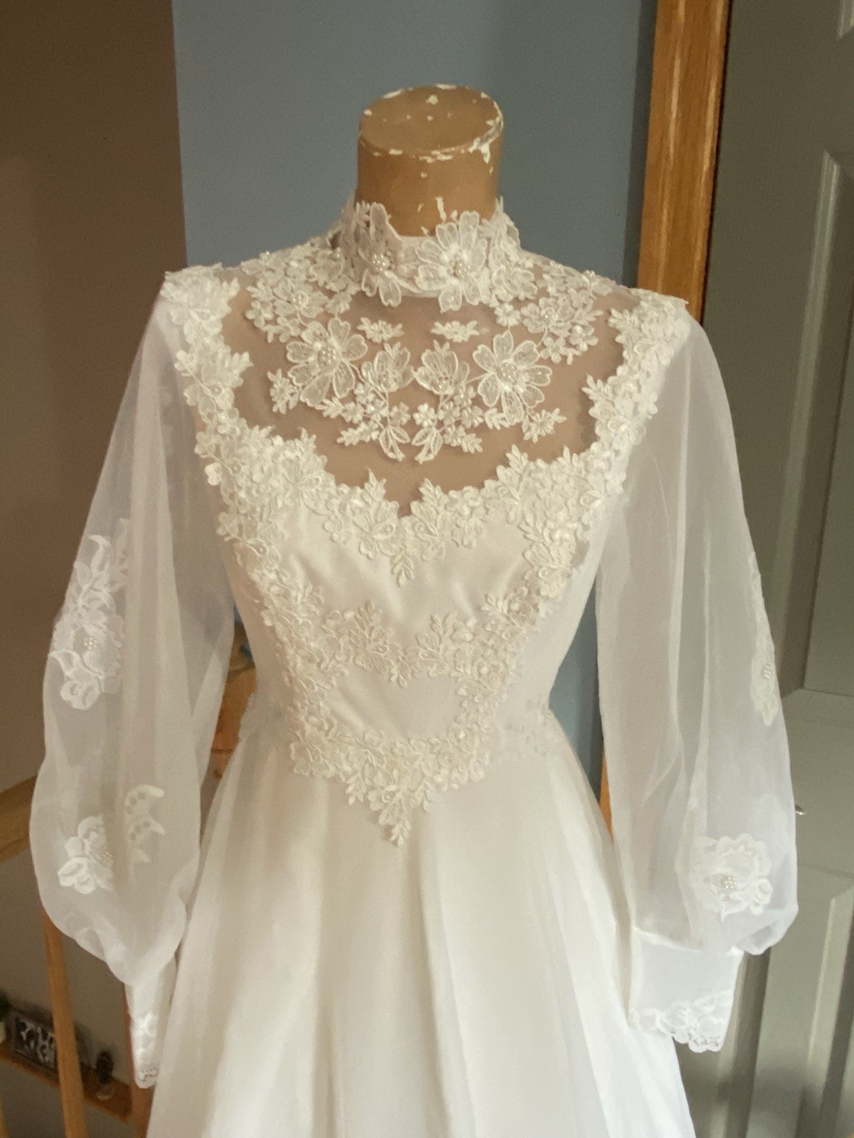 Vintage Lace Pearl Appliqué High Neck Long Sheer Sleeve 1970s Wedding Gown S/M