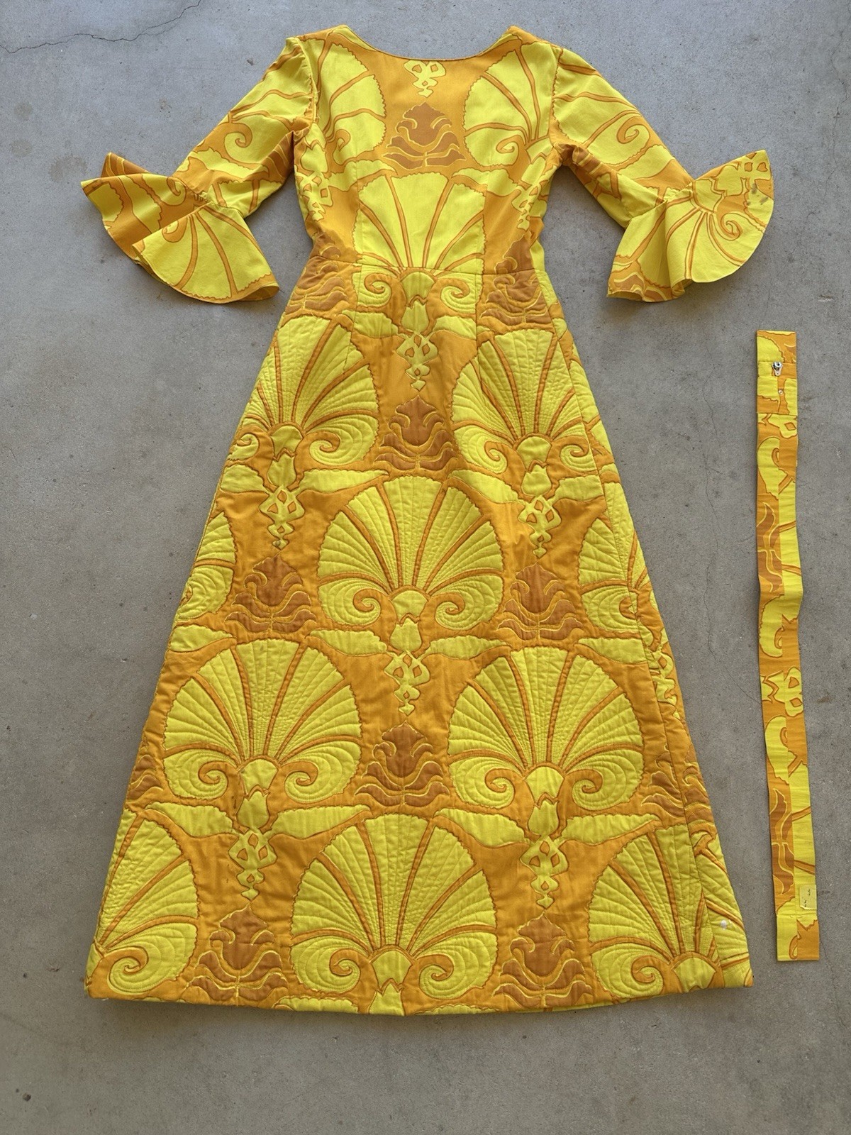 1960s Van Dee Bangkok Quilted Maxi Dress Psychedelic Bell Sleeve Resort Hostess