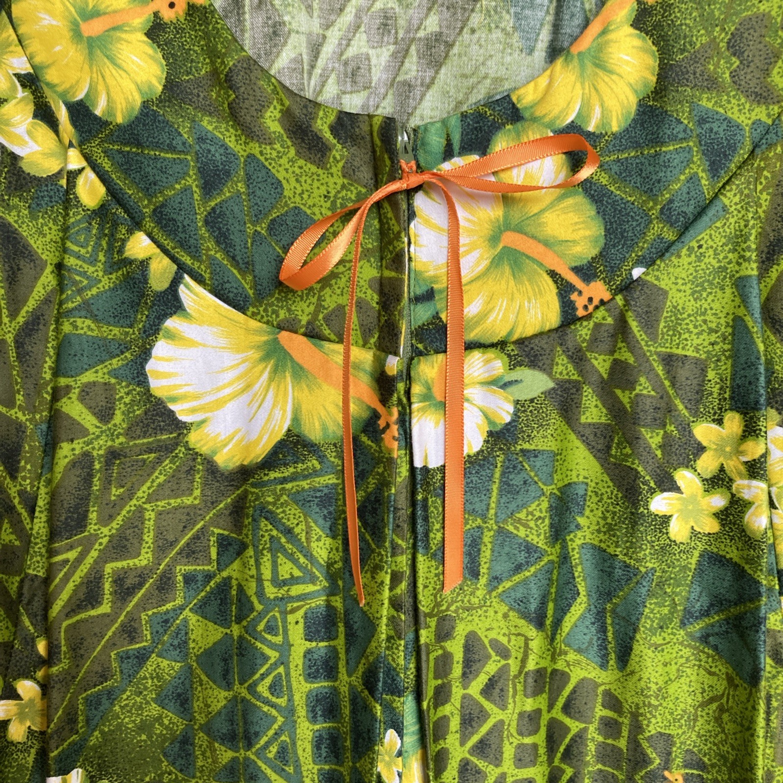 Vintage Sears Hawaiian Fashions Muumuu Womans Maxi Dress Tropical Floral Green