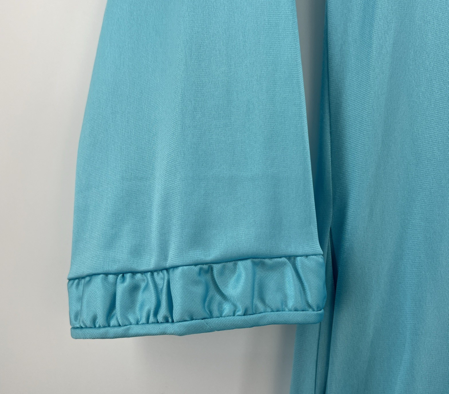 Vtg Vanity Fair Turquoise Long Sleeve Half Zip Ruffle Collar Women’s Robe Small
