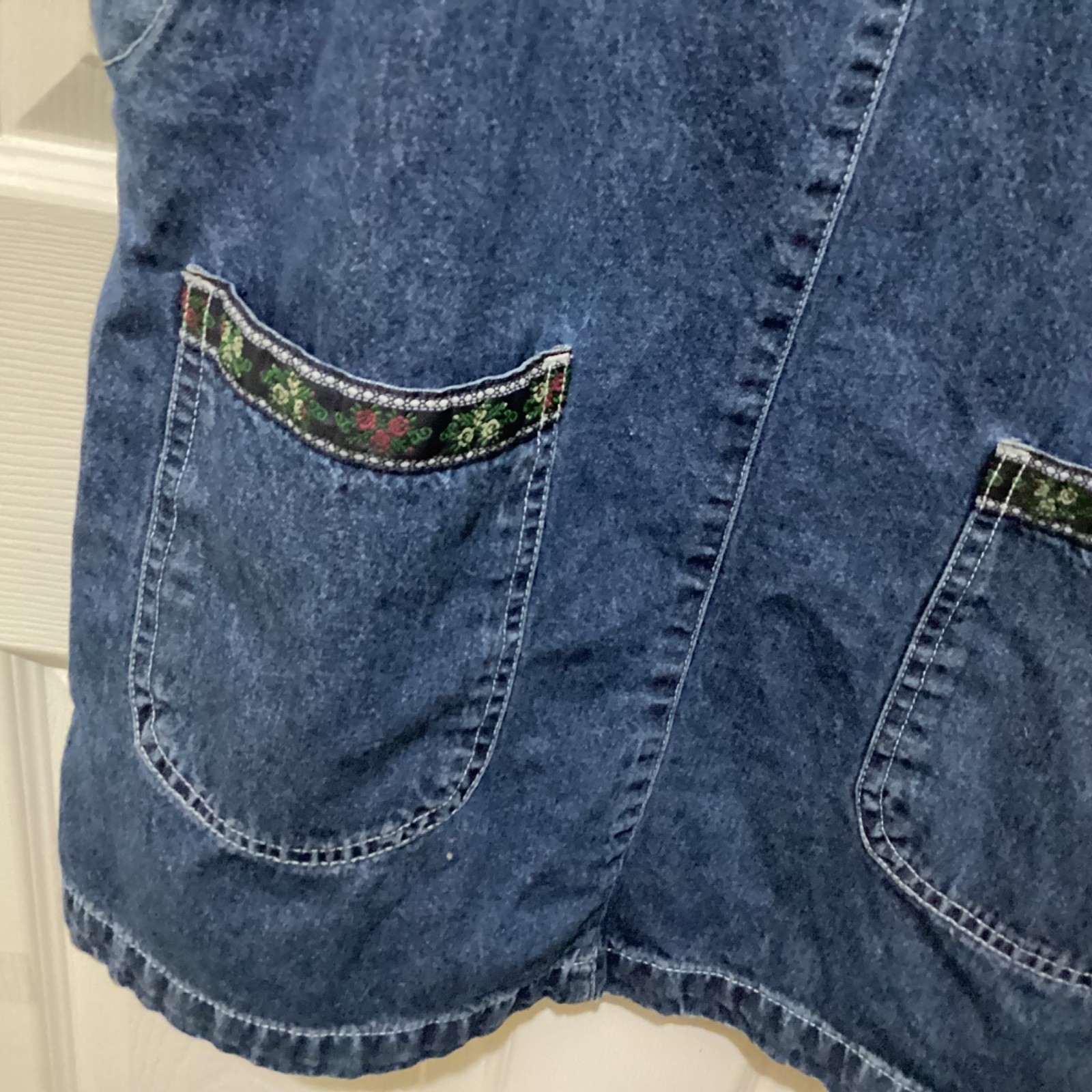 Vintage 90’s/Y2K New NO EXCUSES Denim dress ~Embroidered Pockets~M