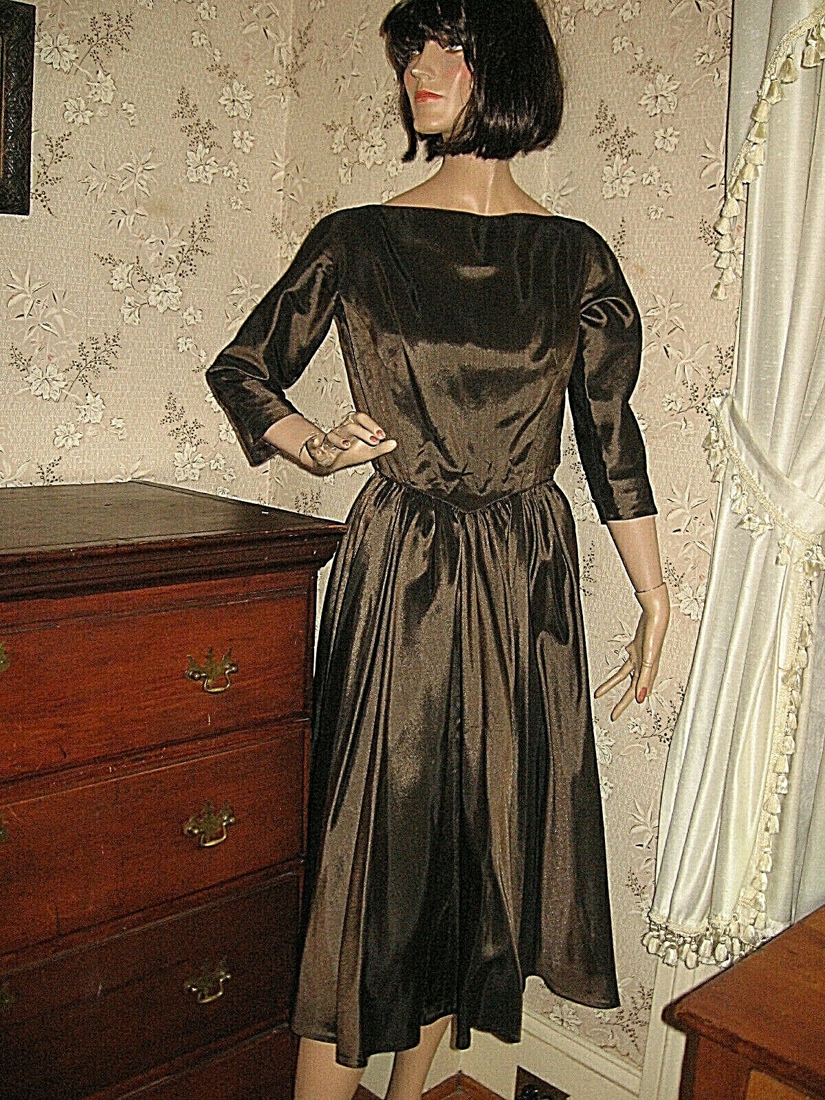 VINTAGE 1950-60s IRIDESCENT ?SILK COCKTAIL DRESS – METAL ZIPPER