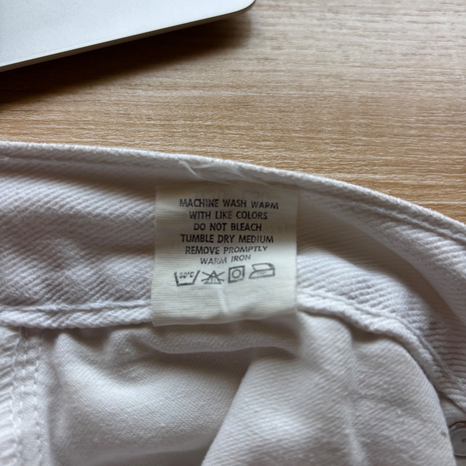 VTG Gap Jeans Loose Fit 90s Women’s Sz 26 White Made in USA Coastal Minimalism