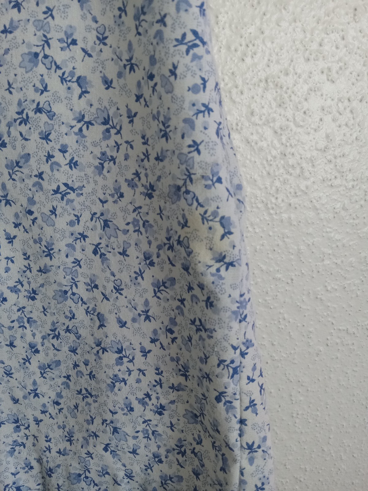 Vintage Rrrruss White Shirt Blue Floral Ditsy Pattern Vertical Pleating