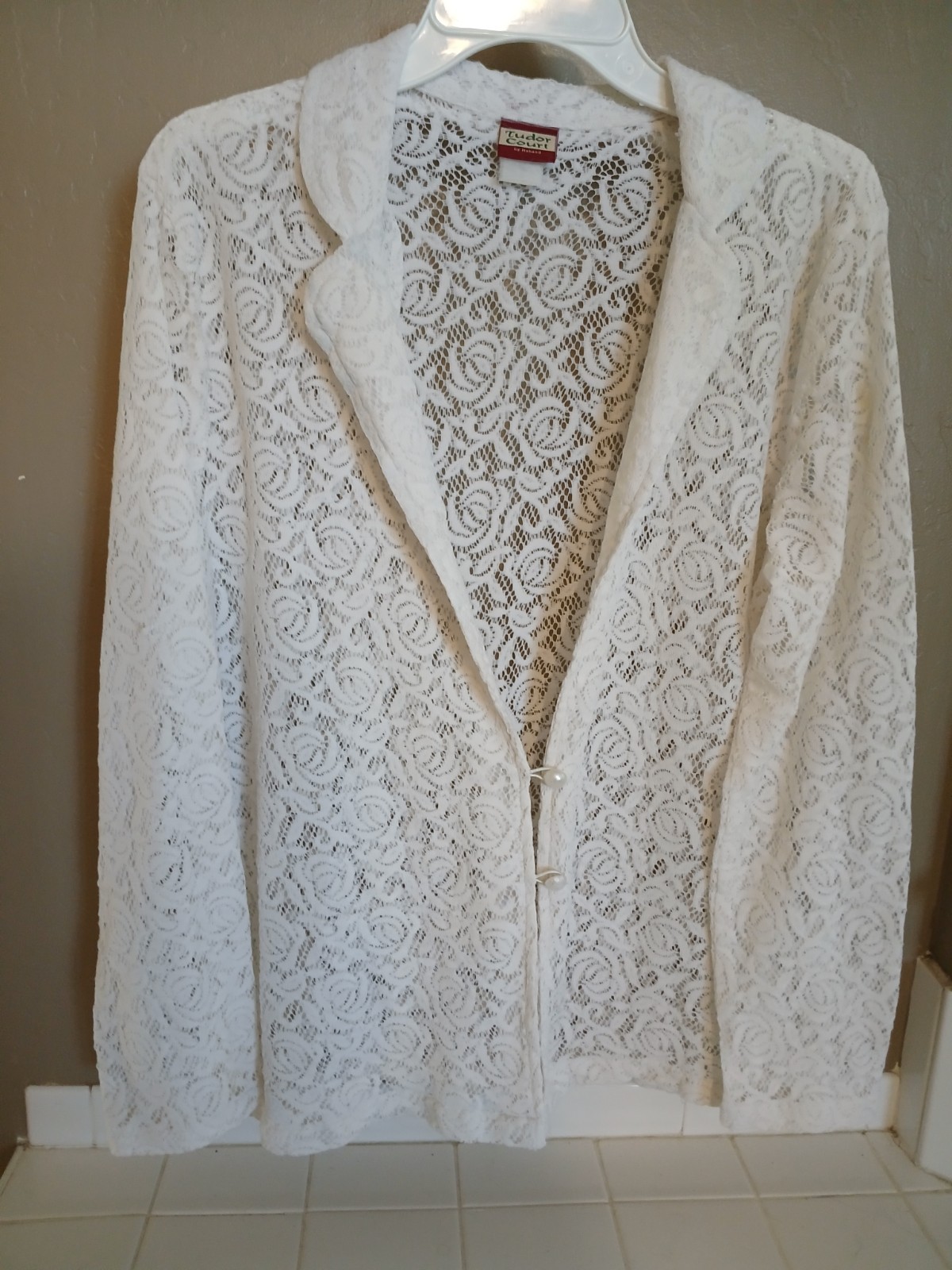 VINTAGE WOMENS WHITE LACE JACKET SIZE L