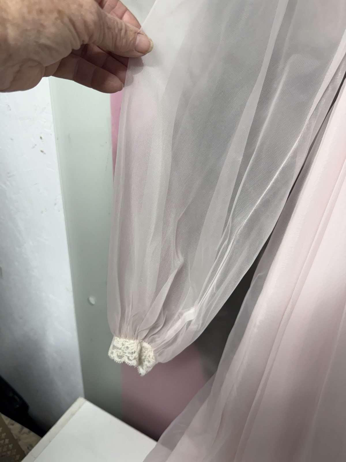 VTG Olga Pink Full Sweep Lace Lingerie Chiffon Peignoir Robe 60s