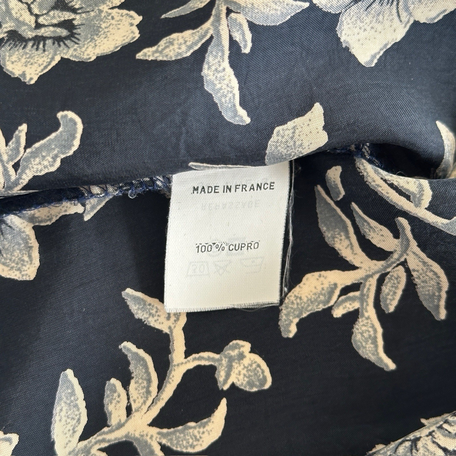Vintage Parisian 90’s 1.2.3 Buttoned Floral Shirt 100% Cupro Black 40 FR / 8 US