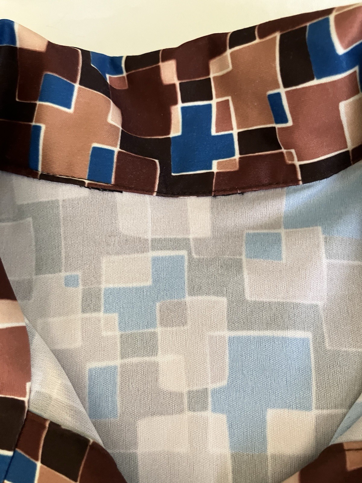 Vintage 70s Womens Geometric Print Blouse Pointed Collar Fitted Retro Mod