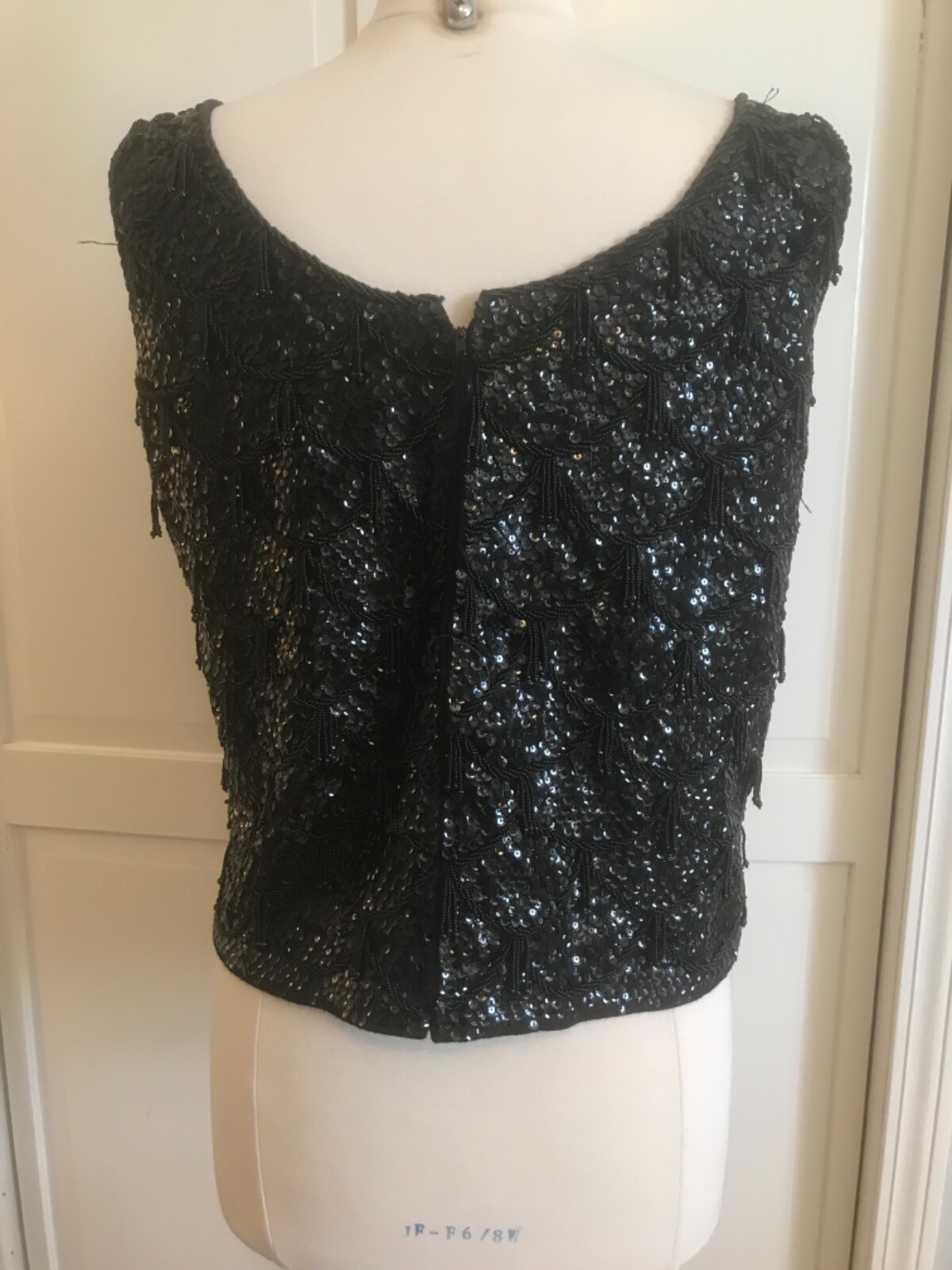 Vintage Black Iridescent Fringed Sequin Tassels Beaded Wool Glam Top hong kong L