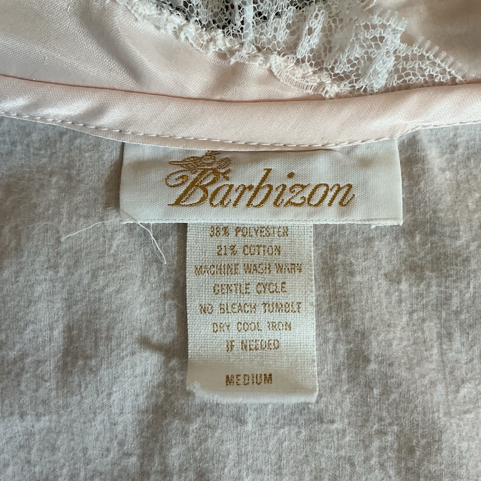 Size M – VINTAGE Barbizon Cuddleskin White Nightgown Long Sleeve Collared #23609