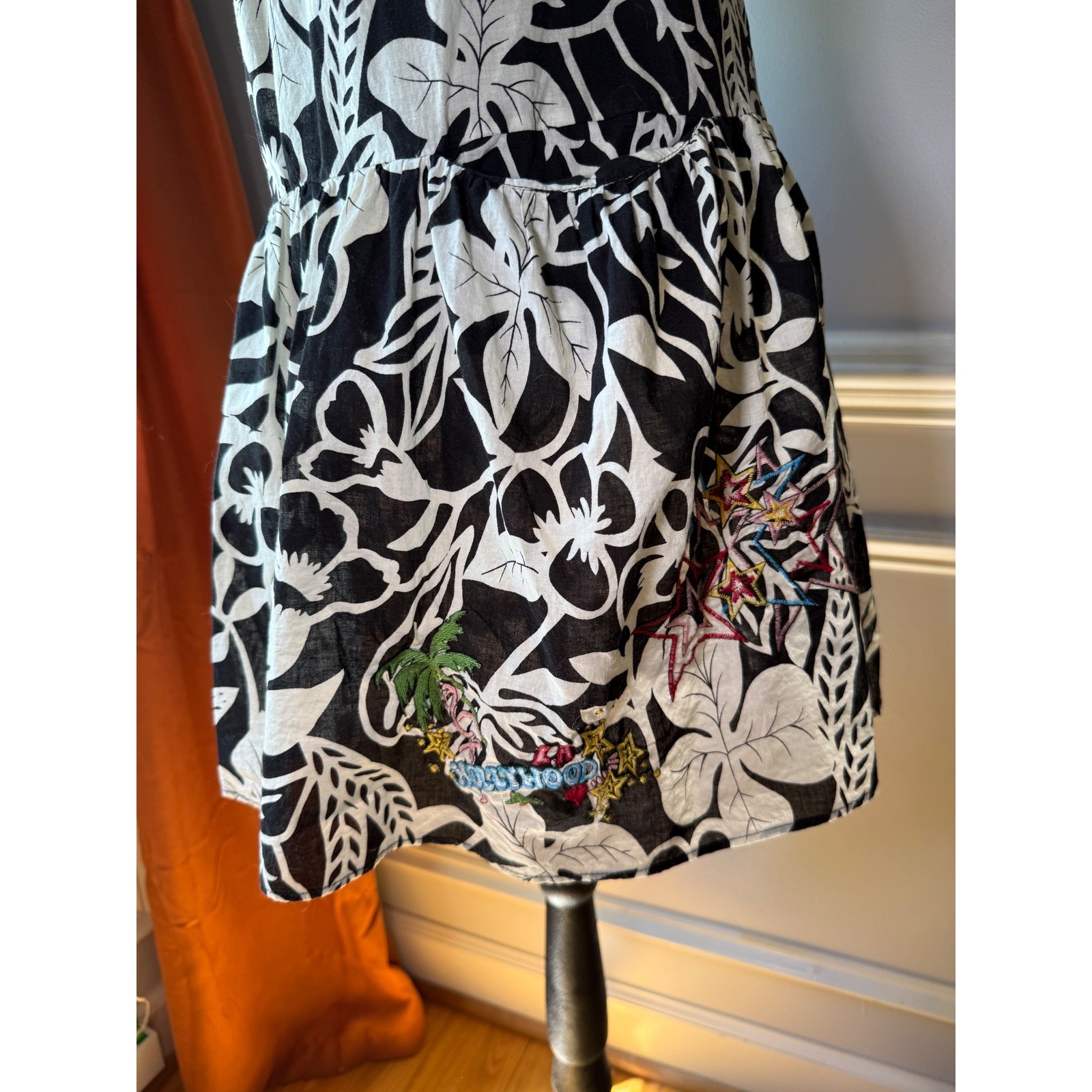 Max Rave Y2K Embroidered Floral Dress Hollywood Patch Black White