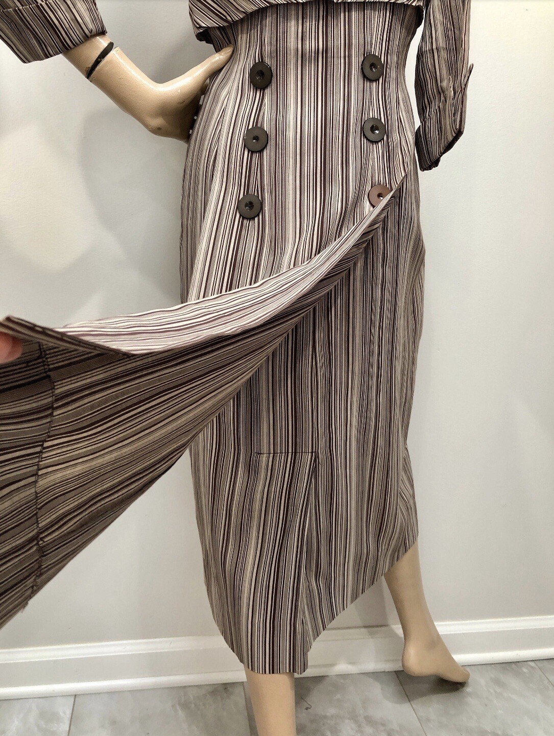 VTG 1950s PAUL SACHS ORIGINAL Rayon STRIPED WIGGLE DRESS w/TAIL at Back *SMOKIN