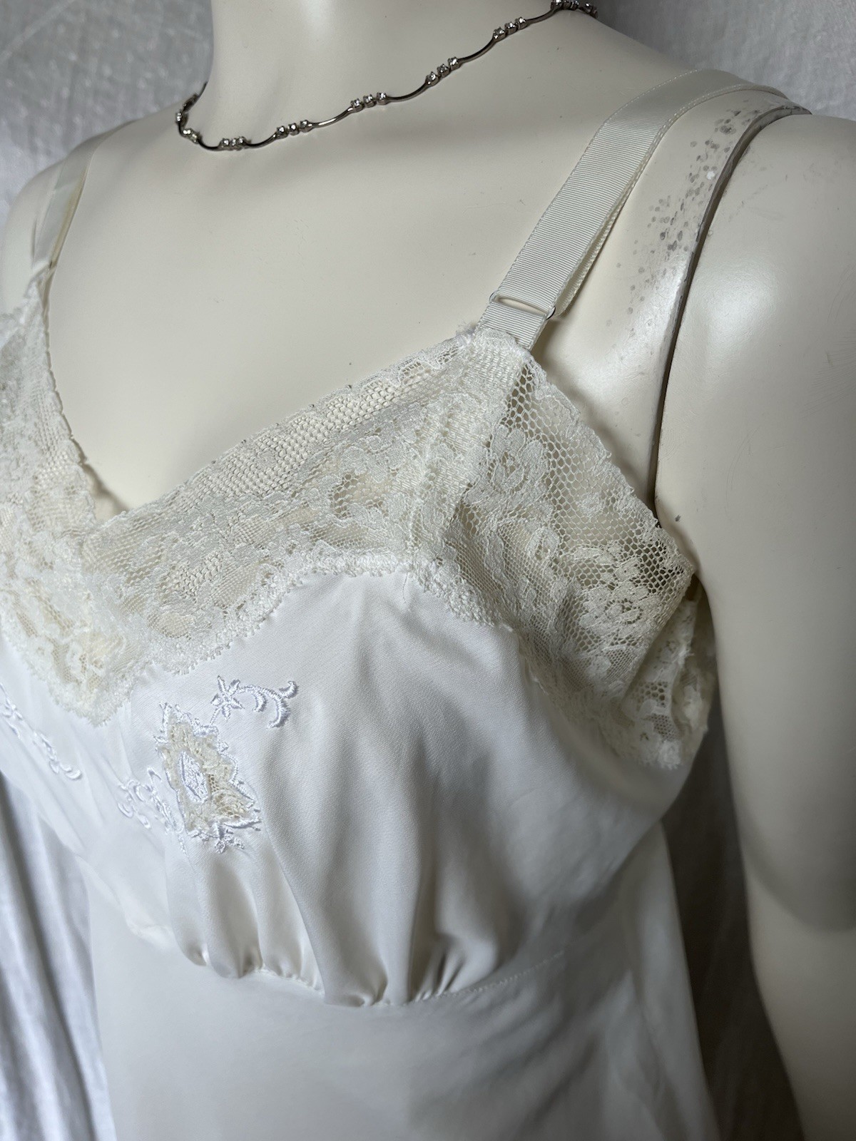 Vintage Slip Dress Gown Lace Floral Embroidery Cream Classic 60s Glamour Size 36