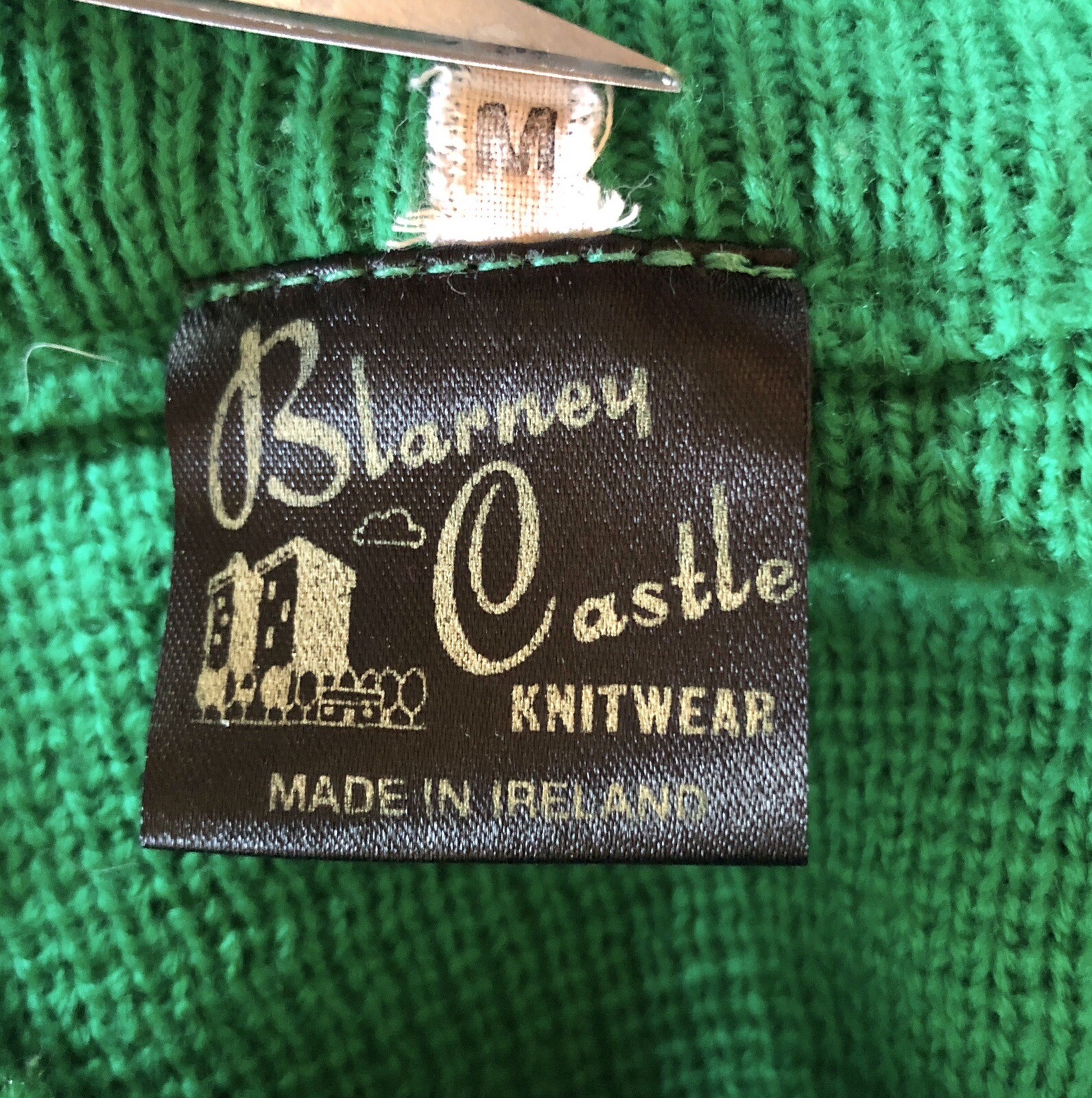 Vtg Blarney Castle Irish Sweater Size Medium Pullover Shamrocks St Patricks Day