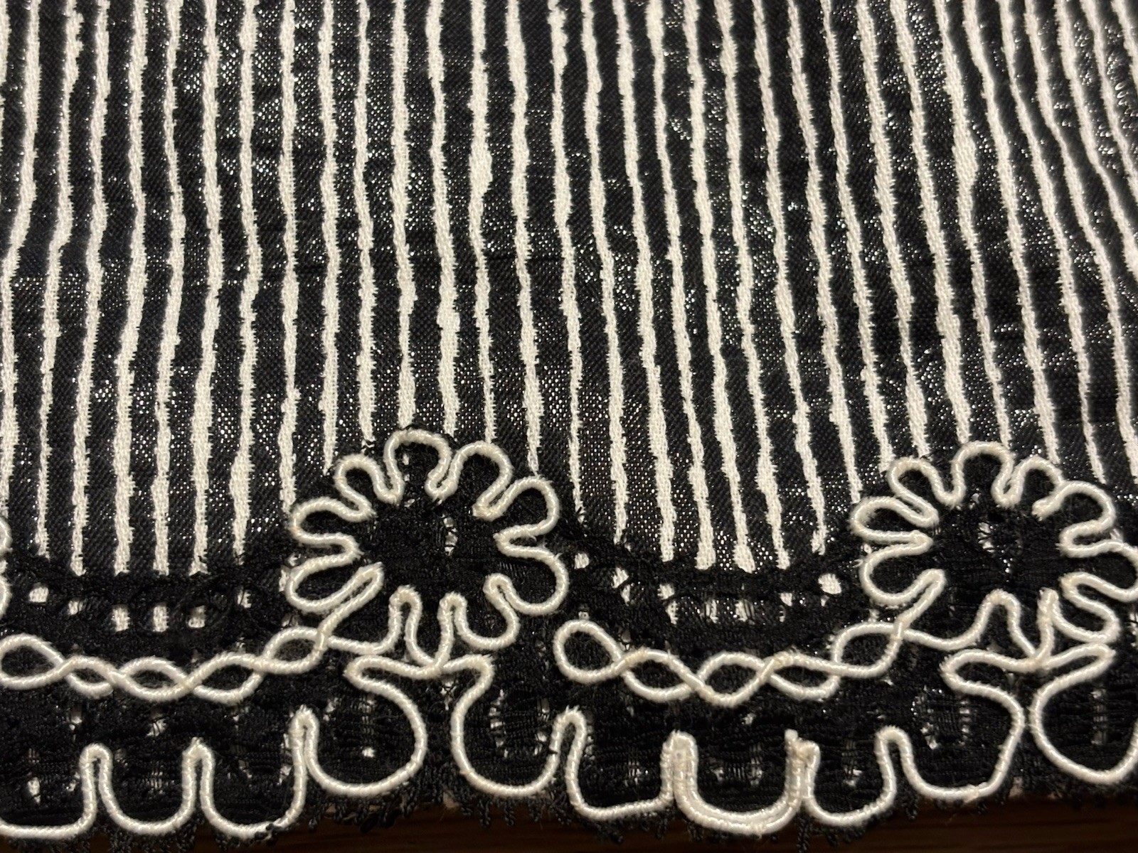Vintage 1980s Geoffrey Beene Skirt Jacket Set Lace Embroidered Black White 8